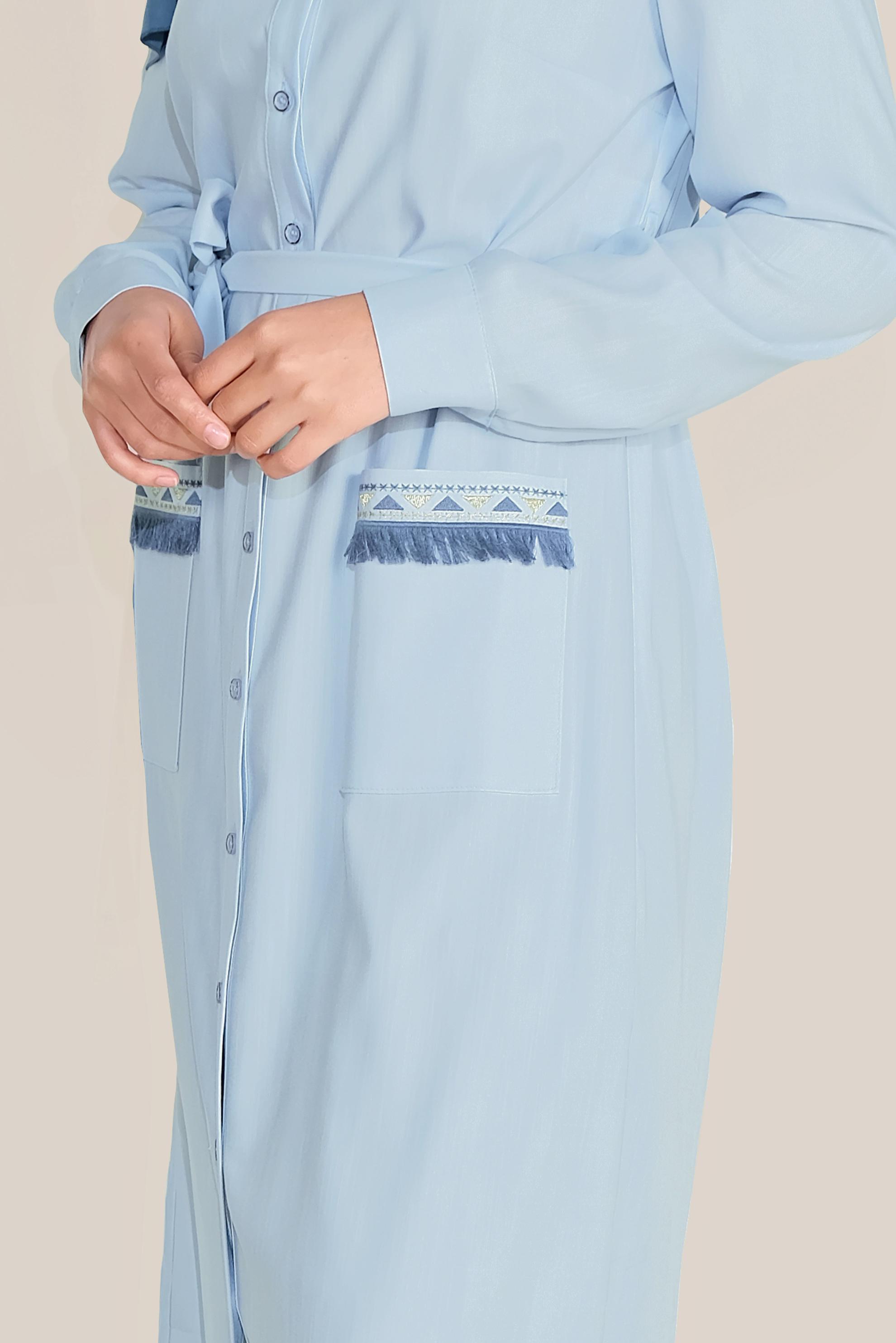 Tesettür giyim MAVİ NAKIŞLI PÜSKÜL DETAYLI TUNİK 40767 