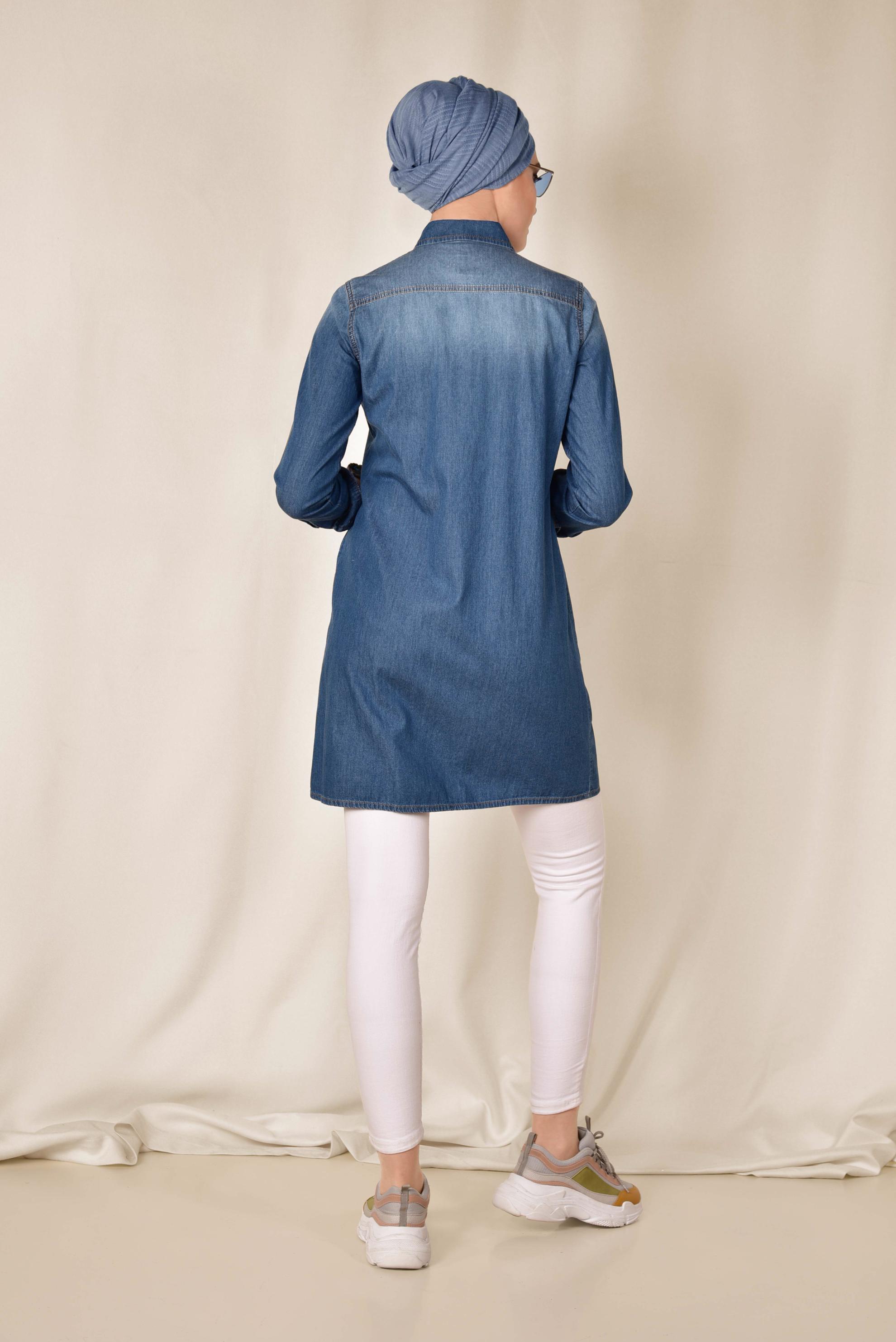 Tesettür giyim MAVİ PAMUKLU ÖNDEN ÇITÇITLI DENİM TUNİK 4099