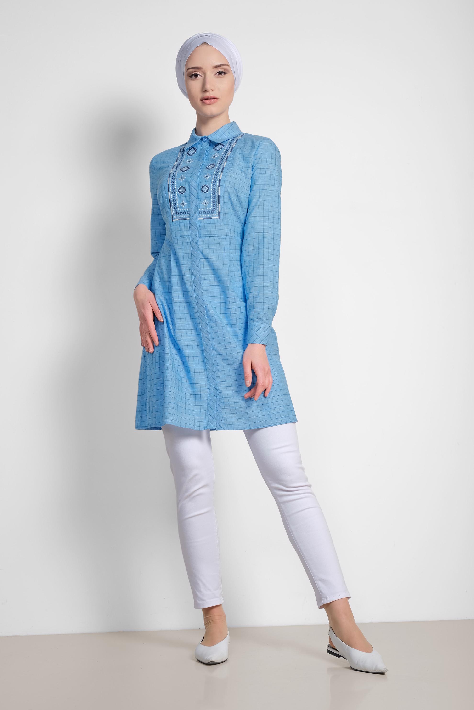 Tesettür giyim MAVİ KARE DESENLİ NAKIŞ İŞLEMELİ PAMUKLU TUNİK 4150