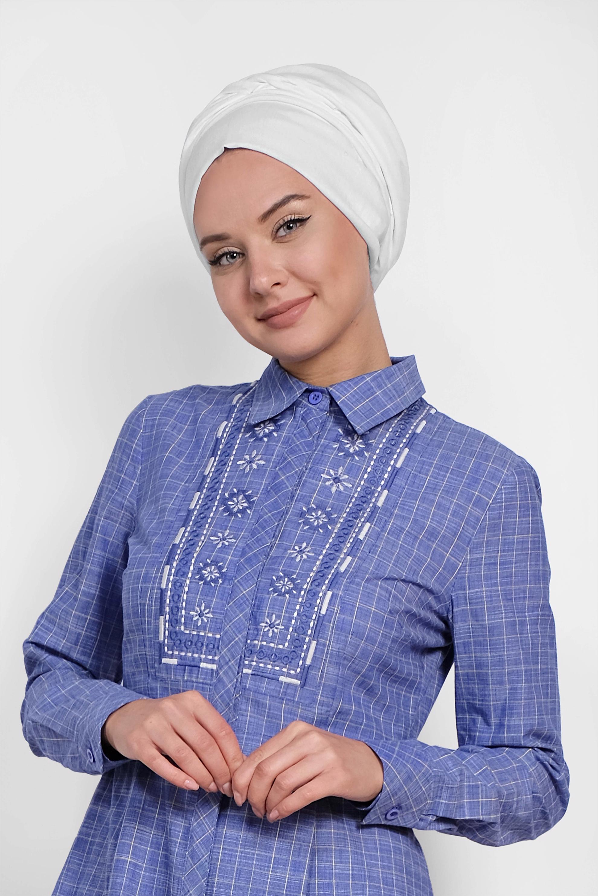 Tesettür giyim LACİVERT KARE DESENLİ NAKIŞ İŞLEMELİ PAMUKLU TUNİK 4150