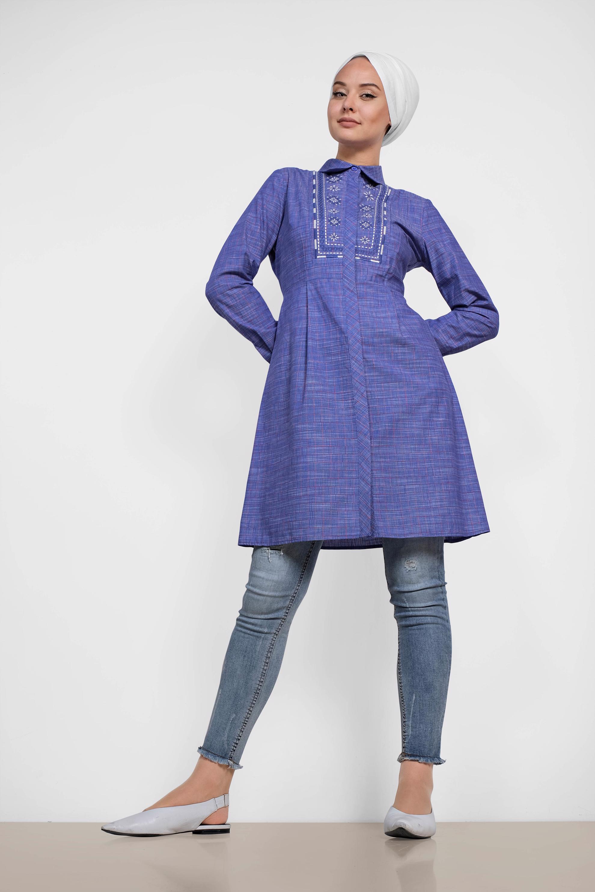 Tesettür giyim LACİVERT KARE DESENLİ NAKIŞ İŞLEMELİ PAMUKLU TUNİK 4150