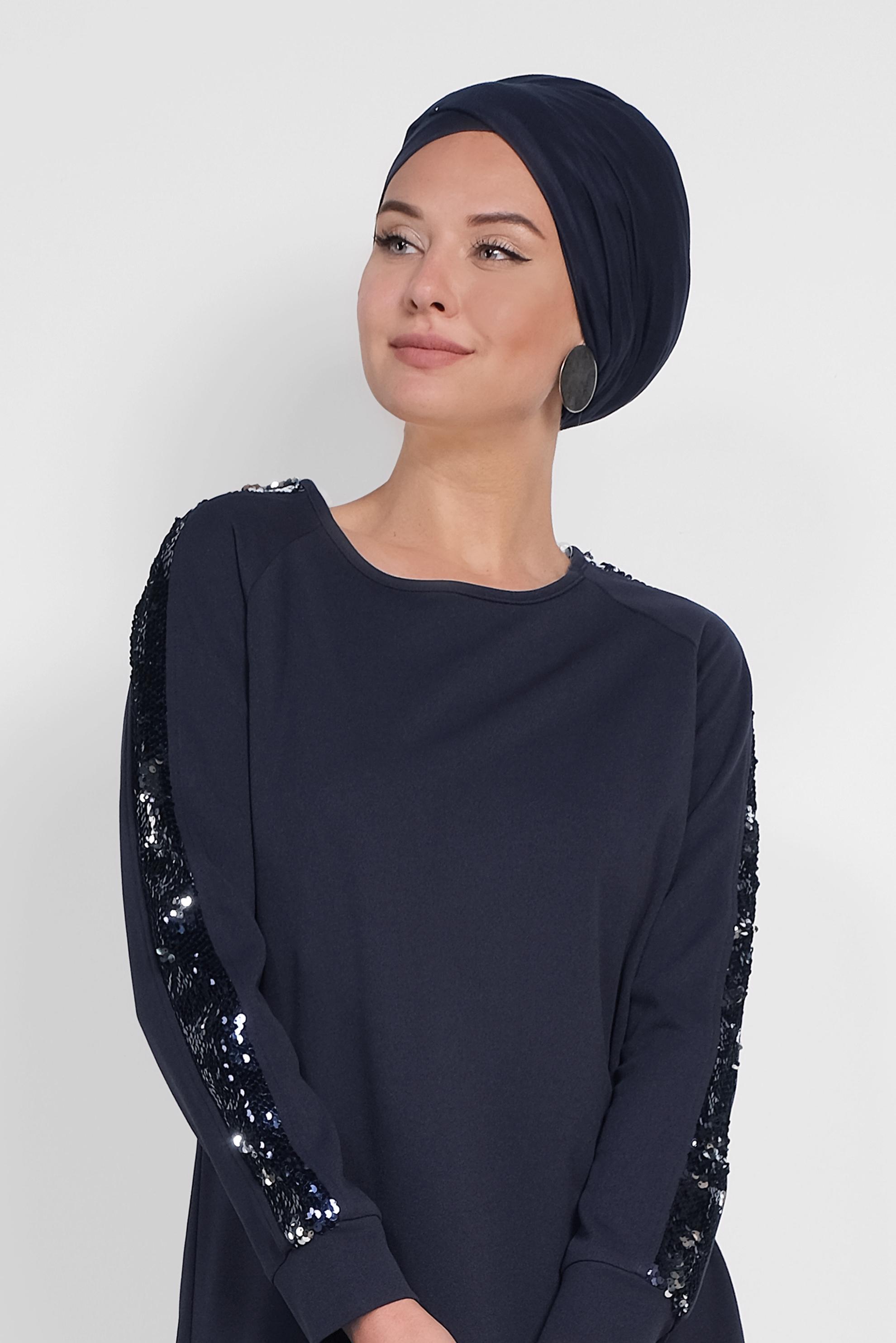 Tesettür giyim LACİVERT KOLLARI PUL ŞERİTLİ TUNİK 4159