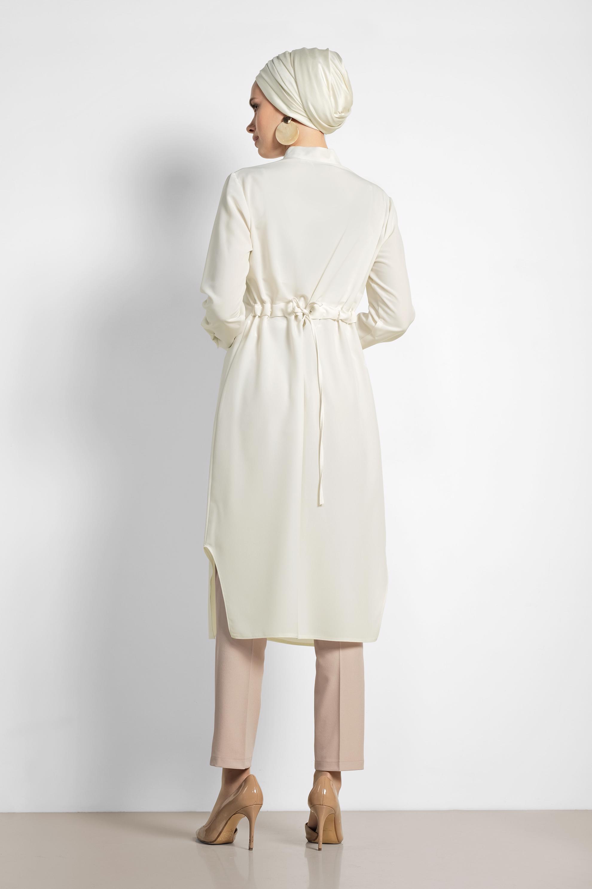 Tesettür giyim EKRU BELDEN BÜZGÜ BAĞCIKLI TUNİK 4214