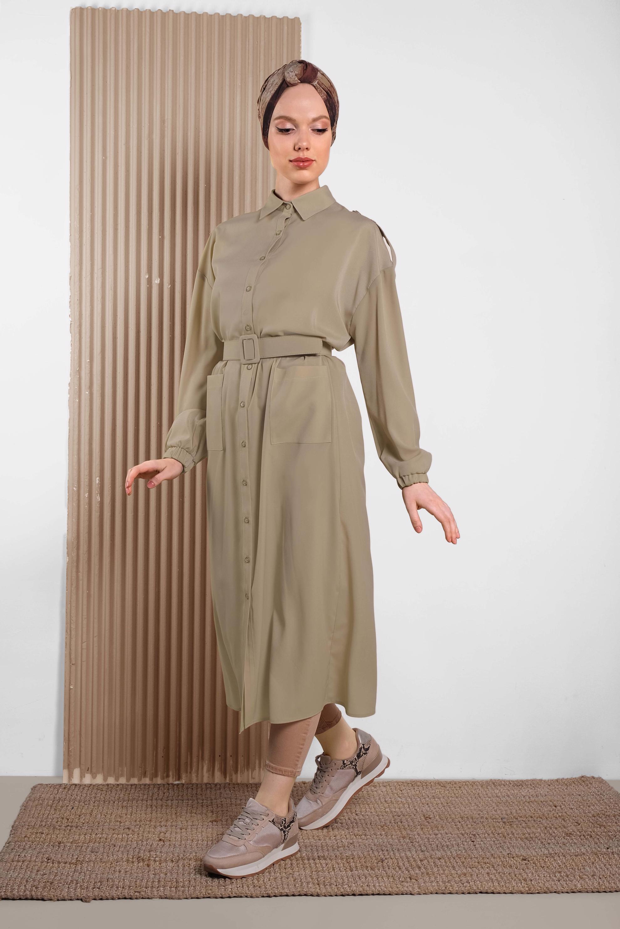 Tesettür giyim BEJ BOYDAN DÜĞMELİ ERKEK YAKA TUNİK 4243