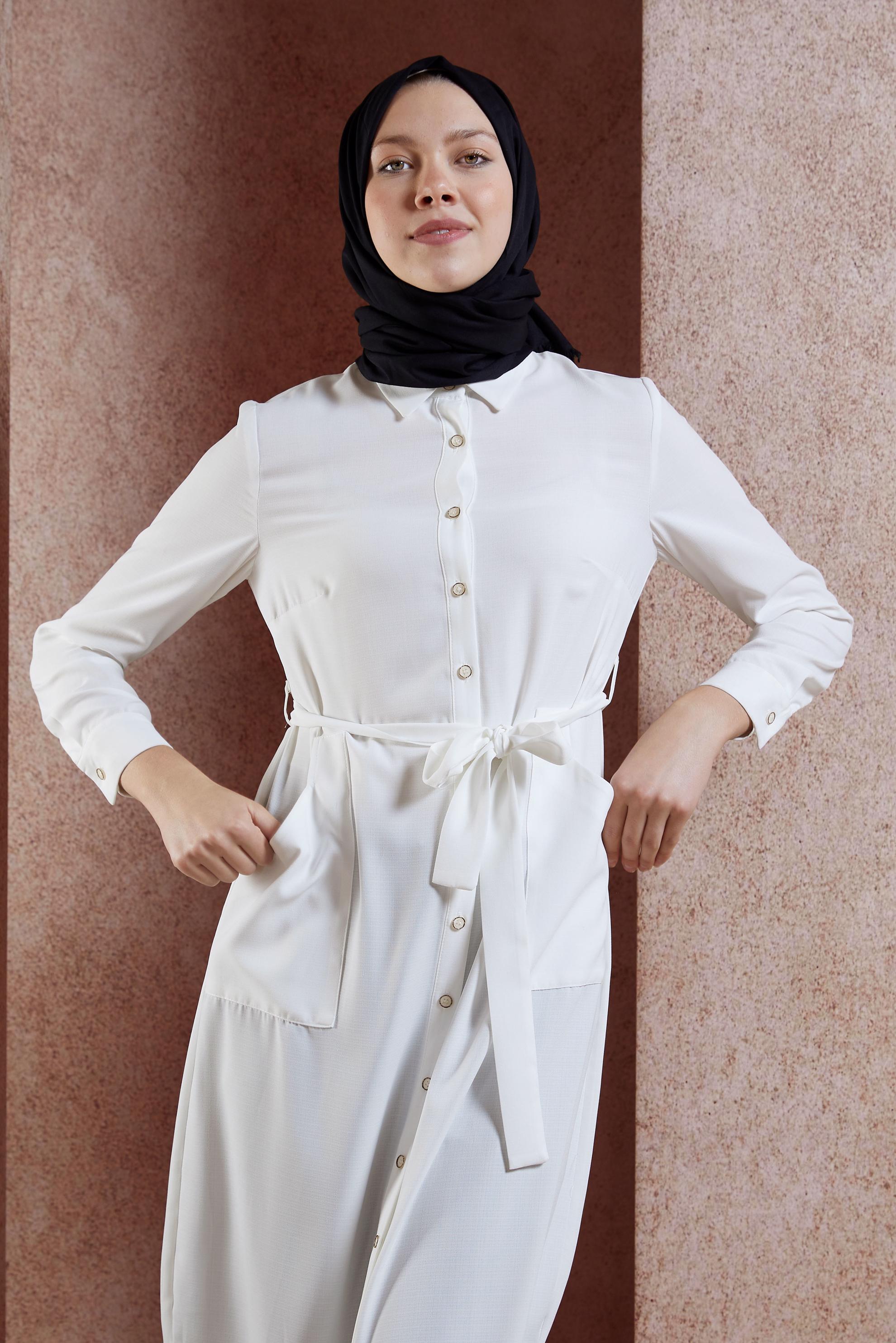 Tesettür giyim BEYAZ KUŞAKLI CEPLİ TUNİK 4273