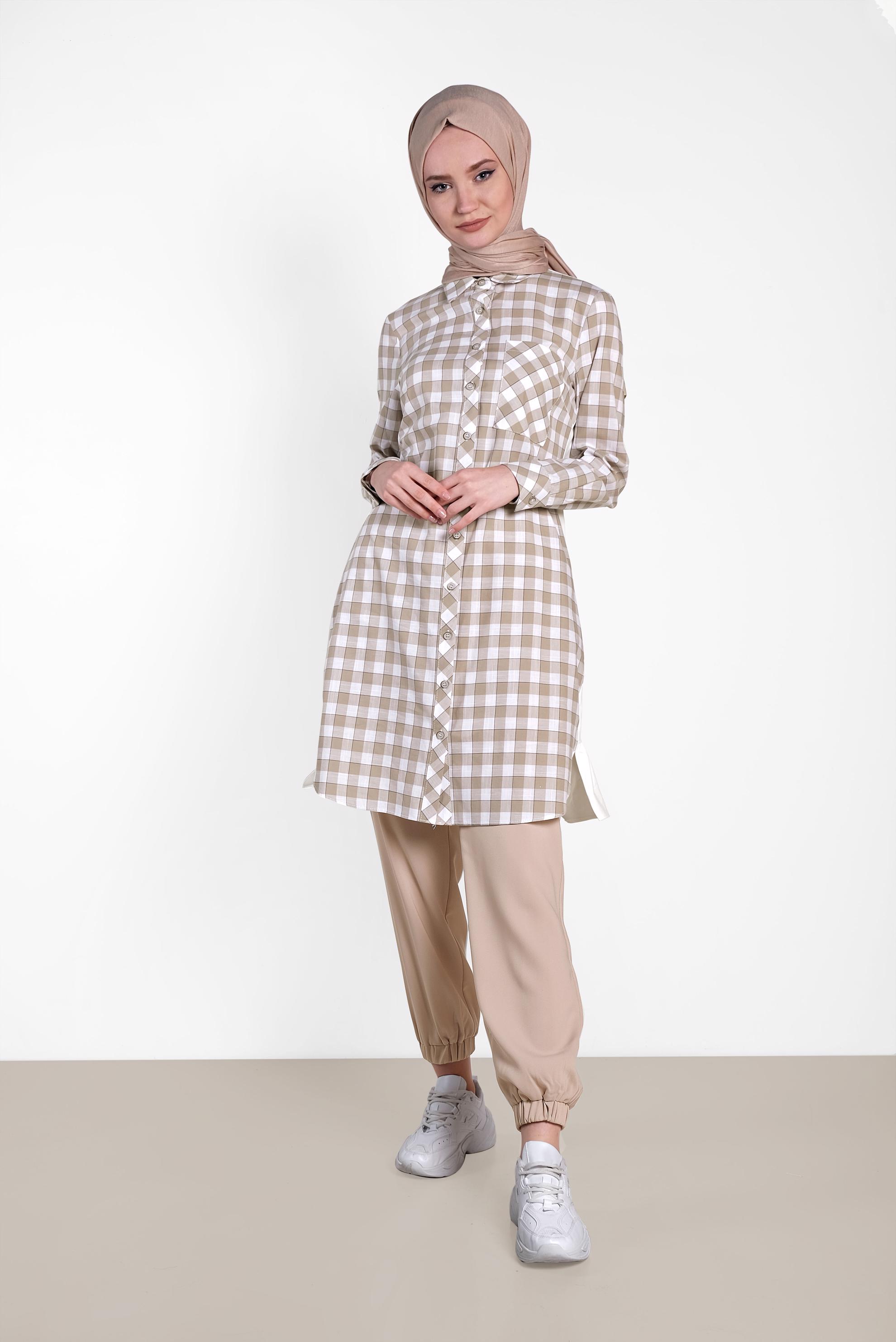 Tesettür giyim BEJ SIRT KISMI İŞLEMELİ EKOSE TUNİK 4308