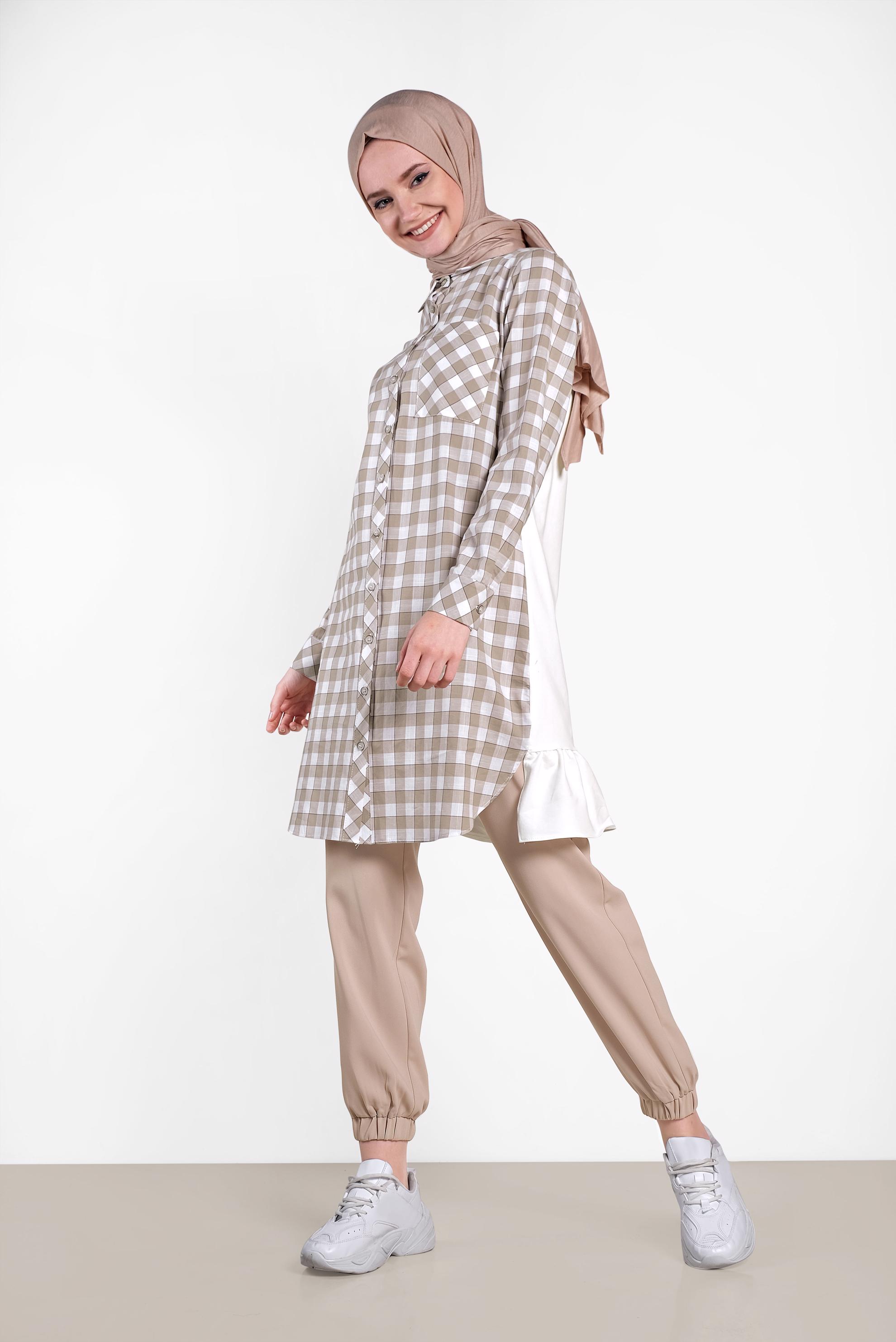 Tesettür giyim BEJ SIRT KISMI İŞLEMELİ EKOSE TUNİK 4308