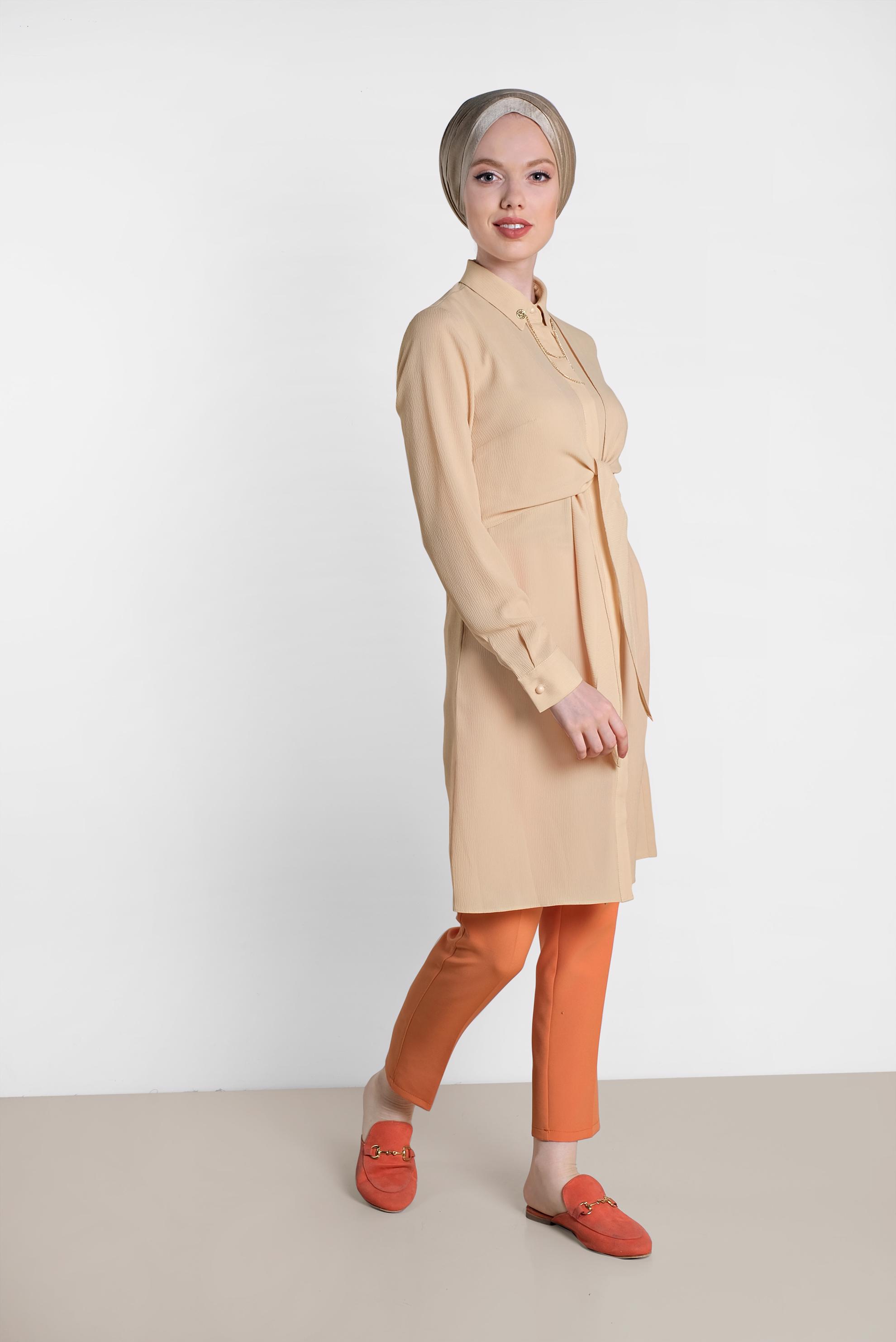 Tesettür giyim BEJ ÖNÜ BAĞLAMA DETAYLI TUNİK 4313