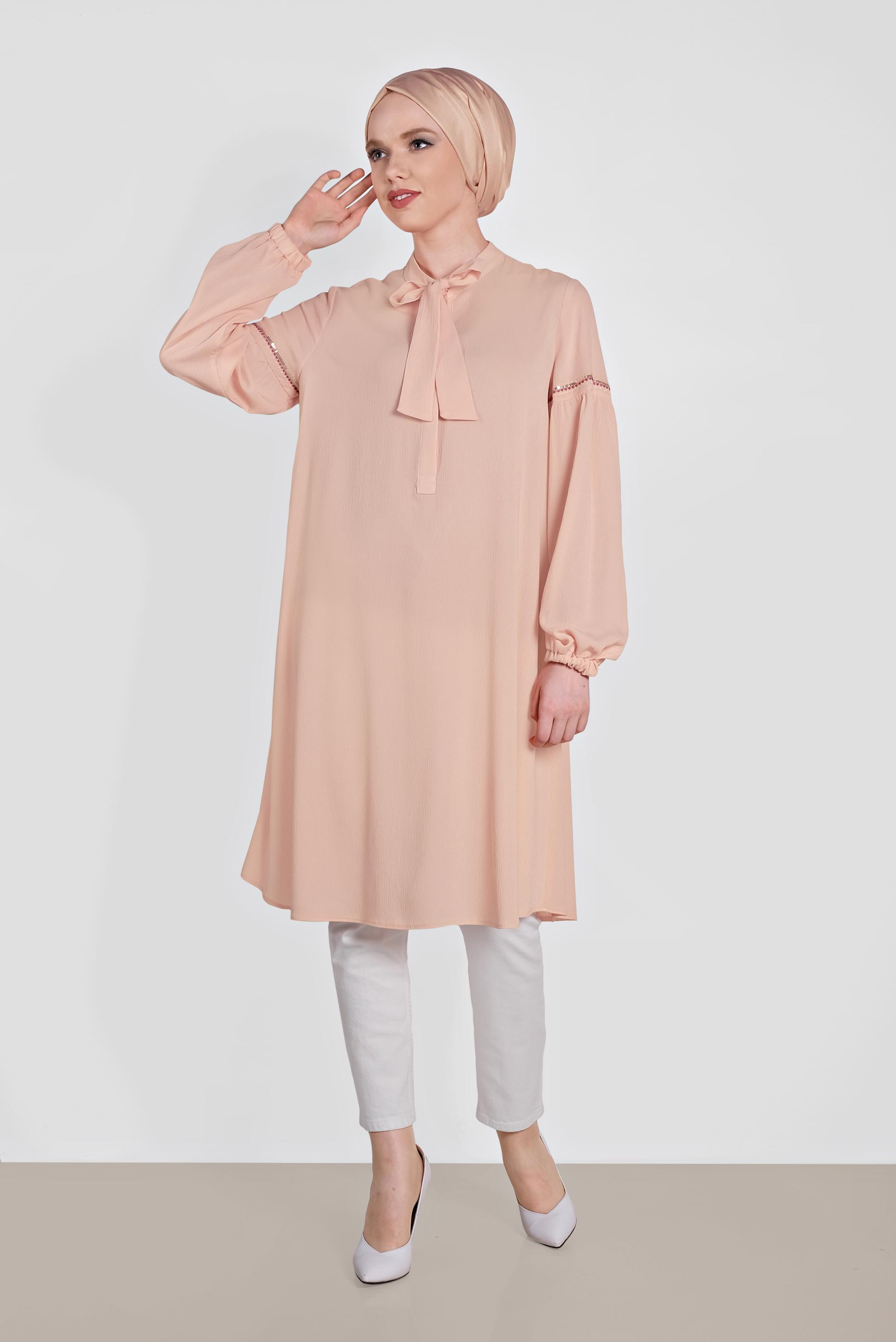 Tesettür giyim PUDRA FULAR YAKA NAKIŞLI TUNİK 4337