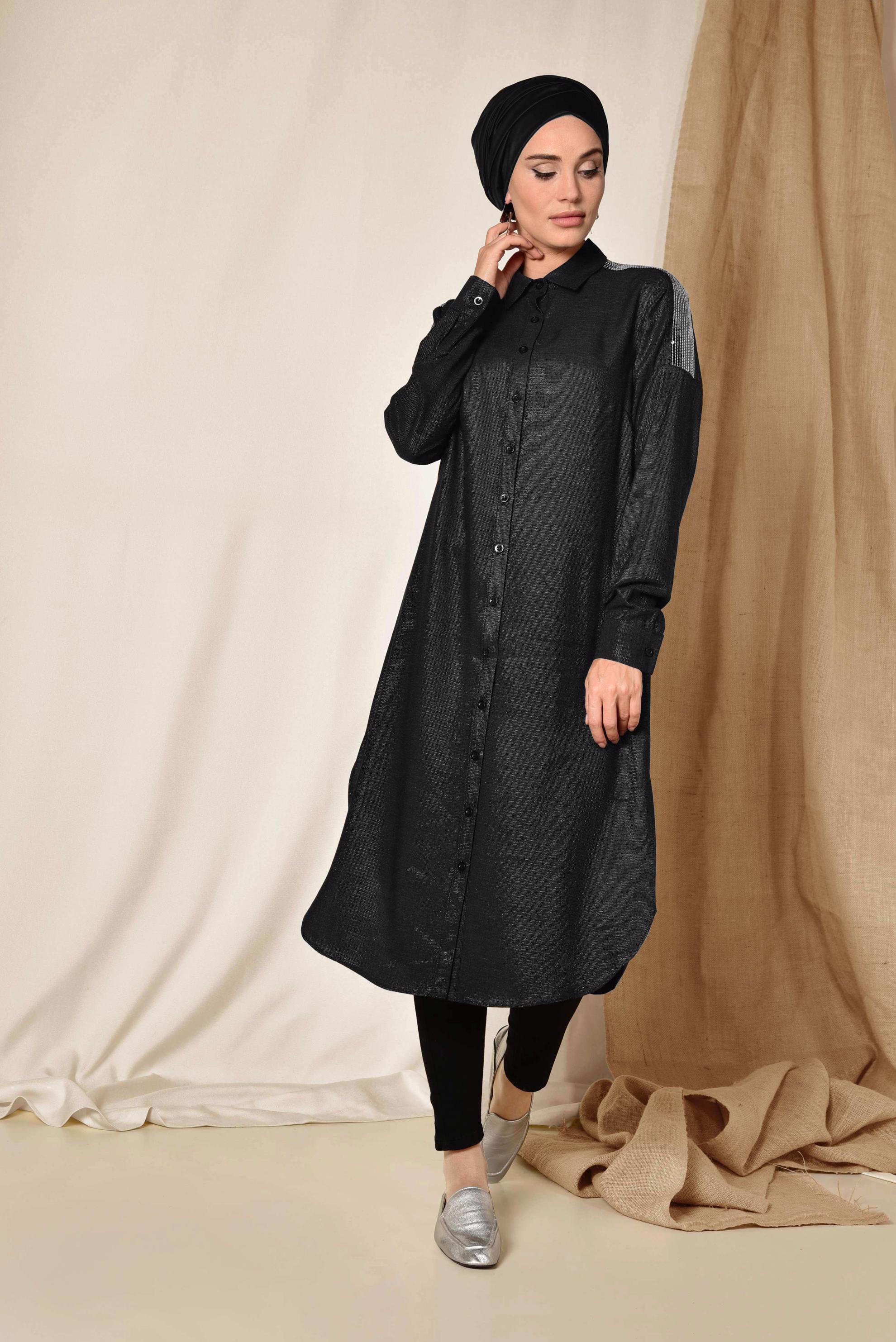 Tesettür giyim SİYAH OMUZLARI PAYETLİ TUNİK 4348