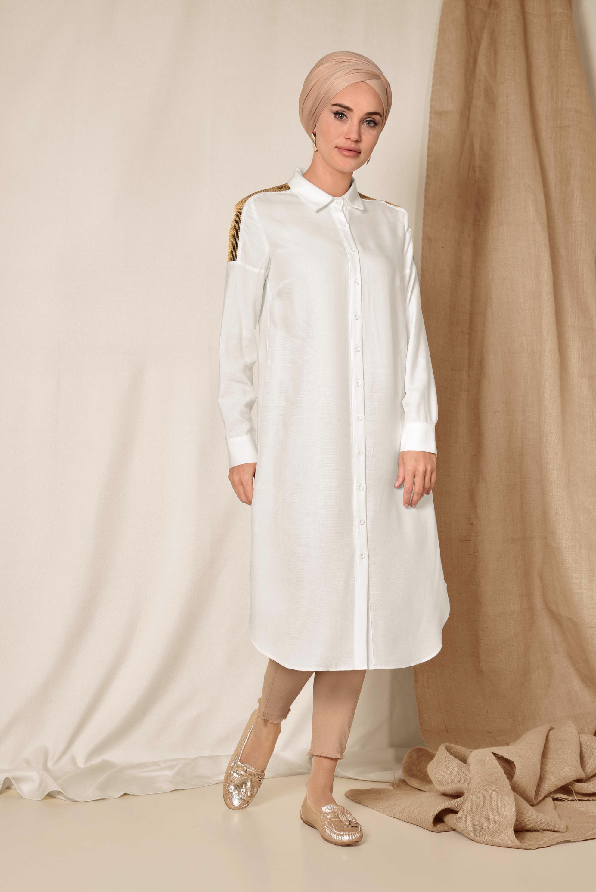 Tesettür giyim BEYAZ OMUZLARI PAYETLİ TUNİK 4348