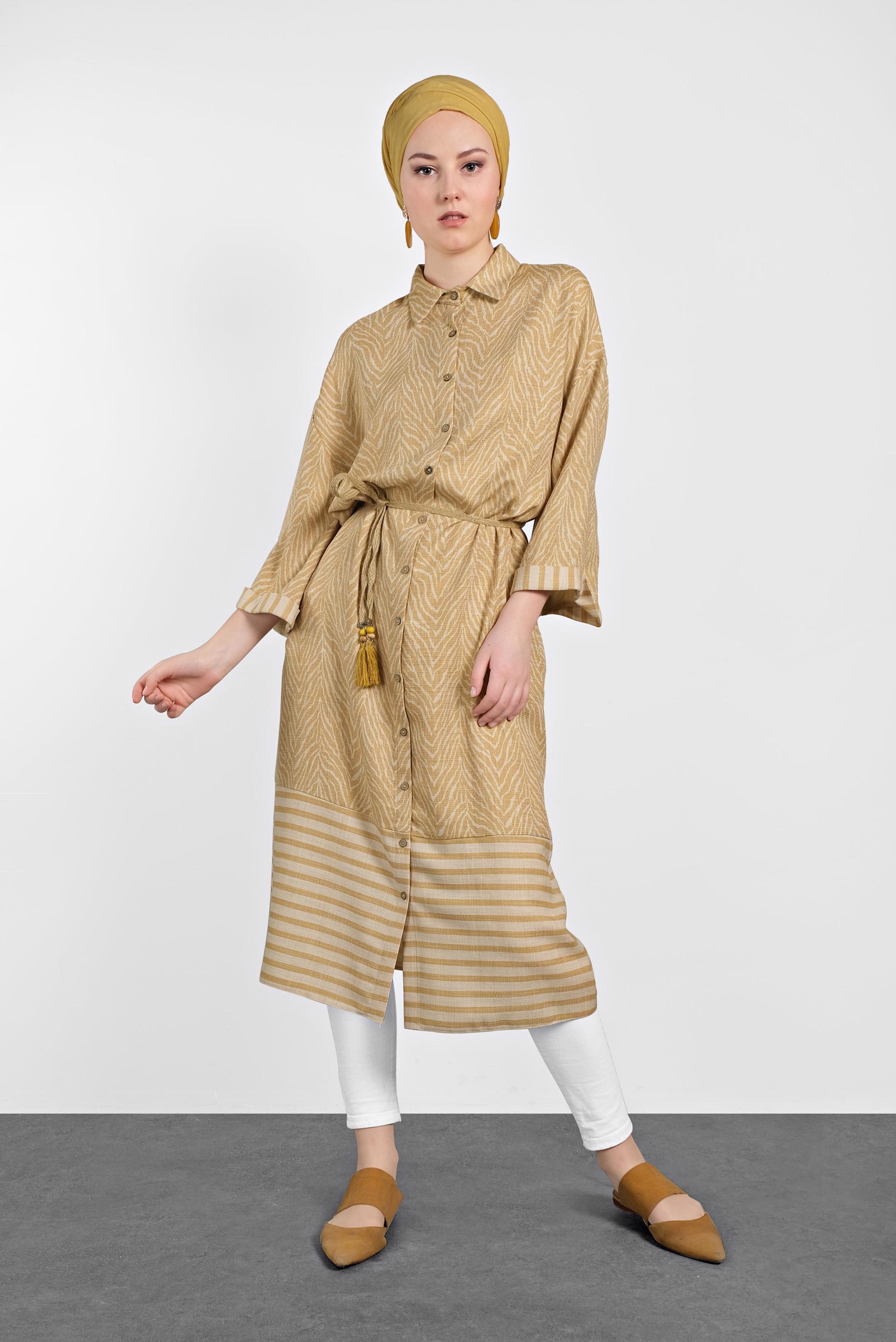 Tesettür giyim SARI BOYDAN DÜĞMELİ DESENLİ TUNİK 4359