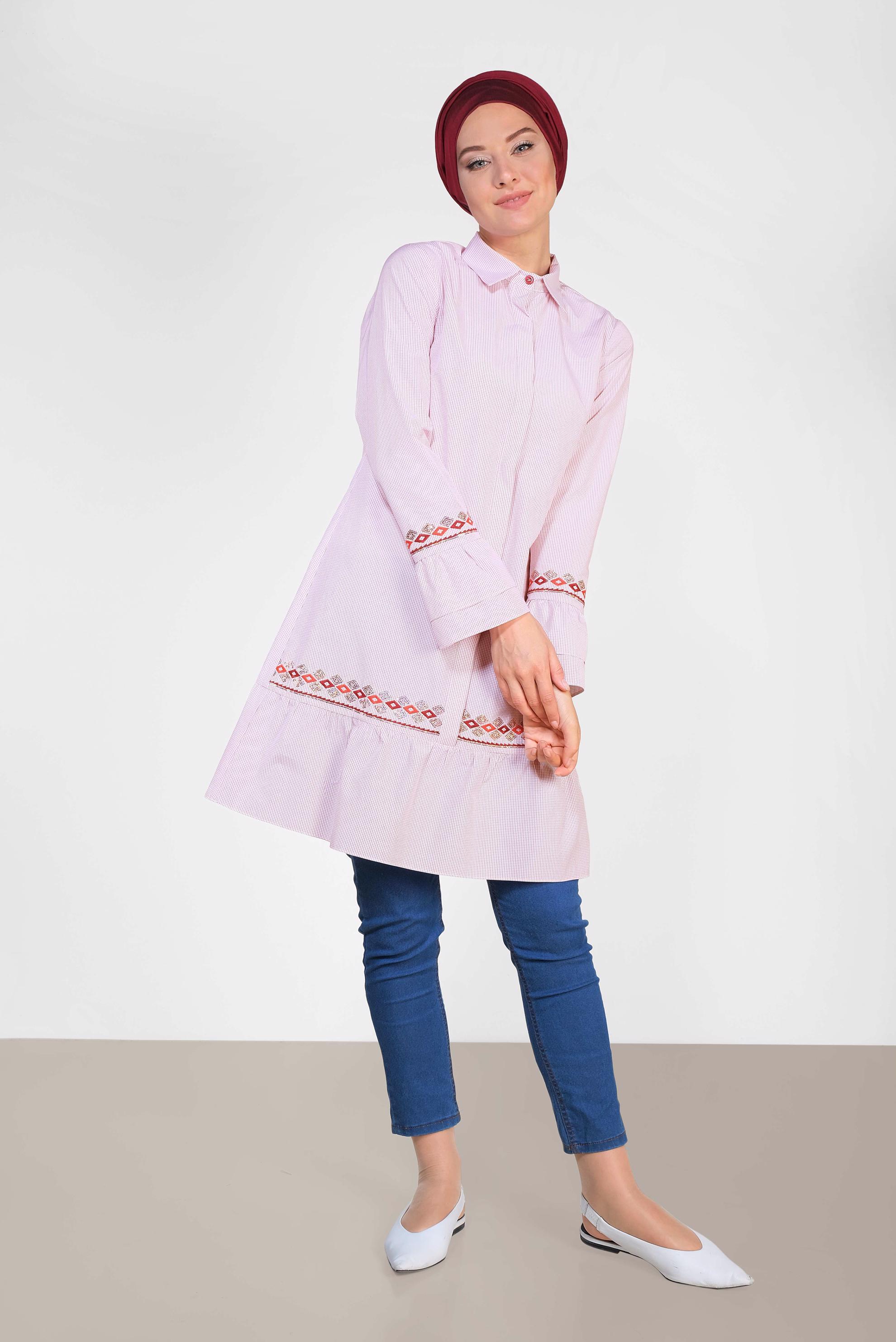 Tesettür giyim BEYAZ KARE DESENLİ NAKIŞLI TUNİK 4368