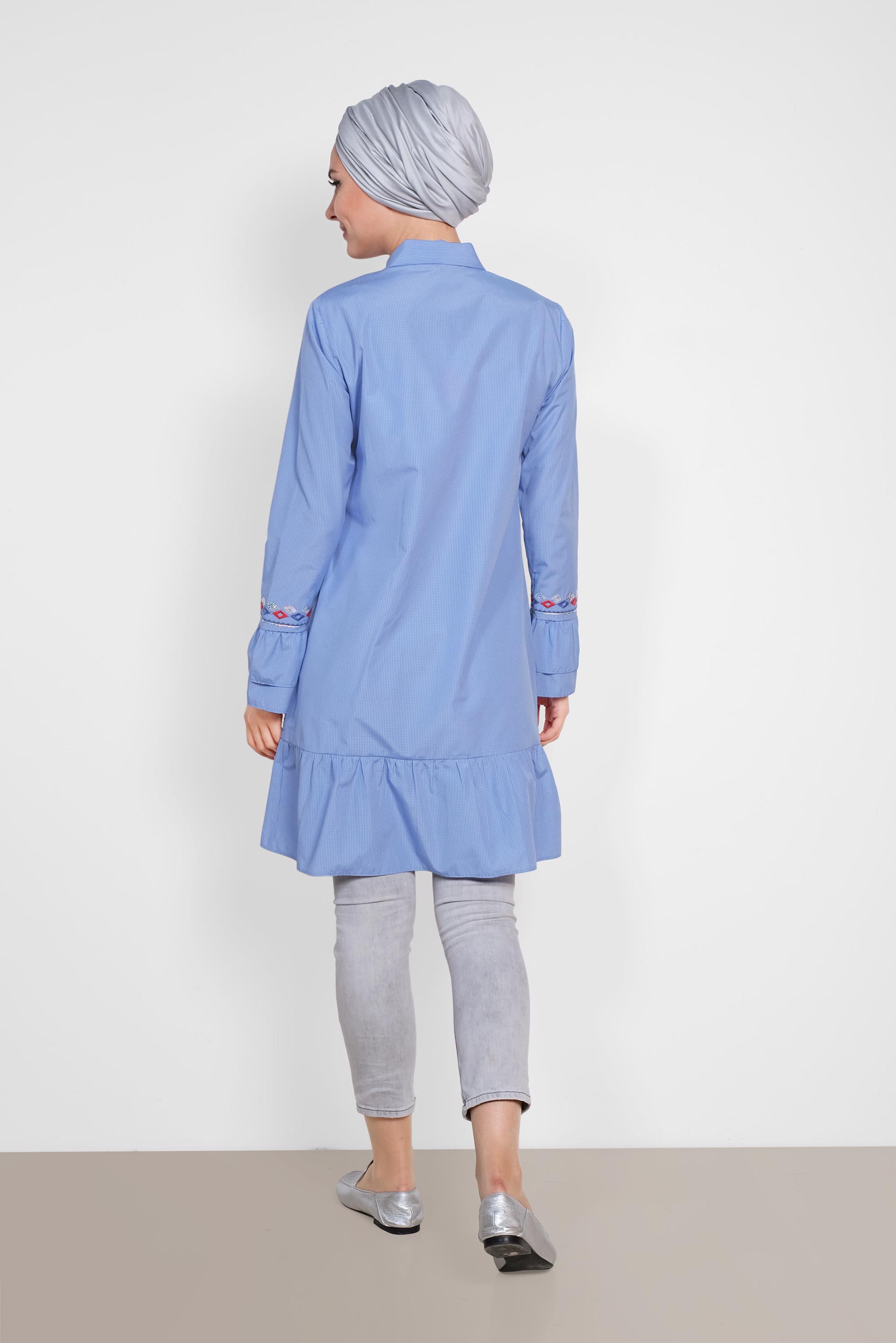 Tesettür giyim MAVİ KARE DESENLİ NAKIŞLI TUNİK 4368