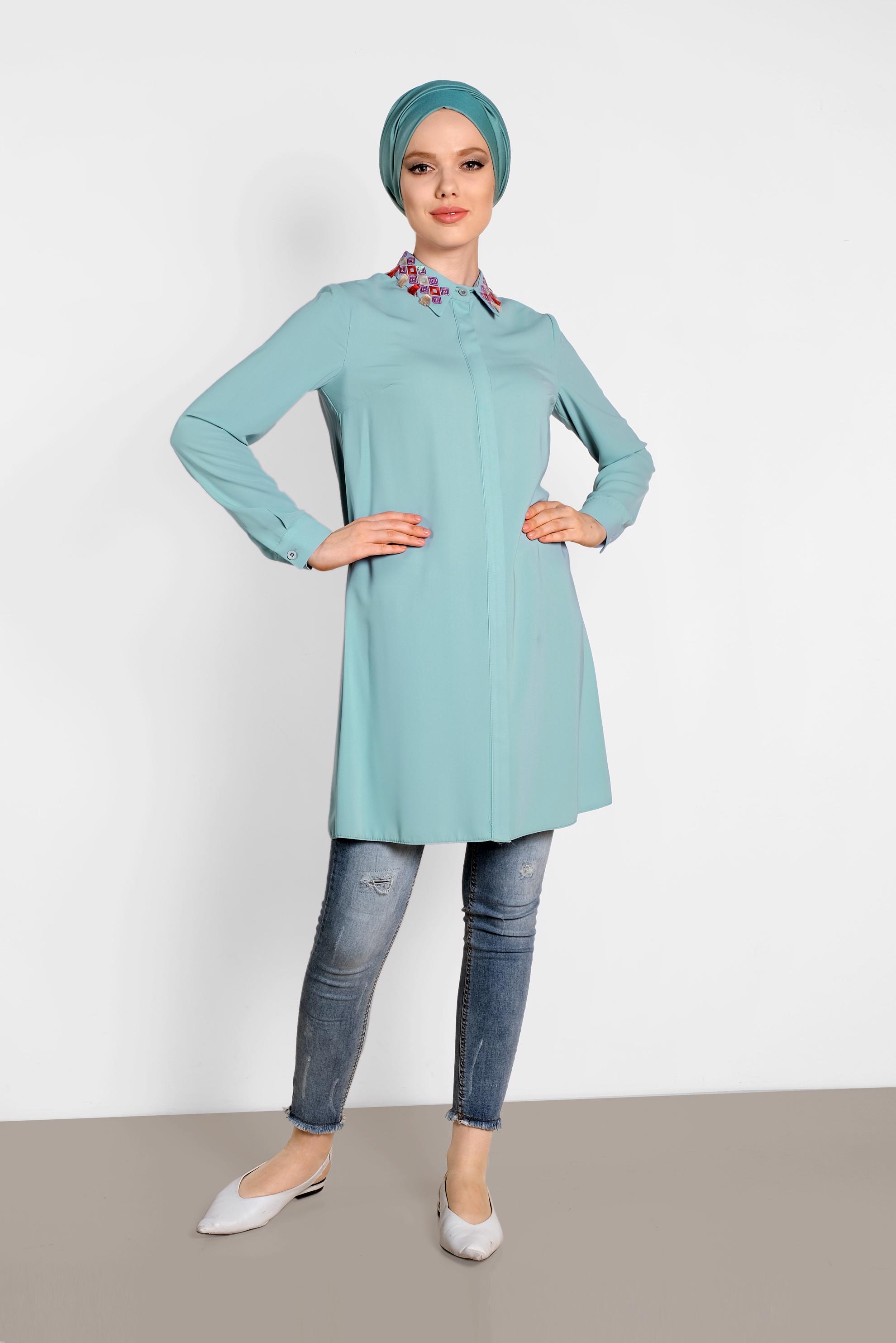 Tesettür giyim MAVİ YAKASI NAKIŞLI TUNİK 4387