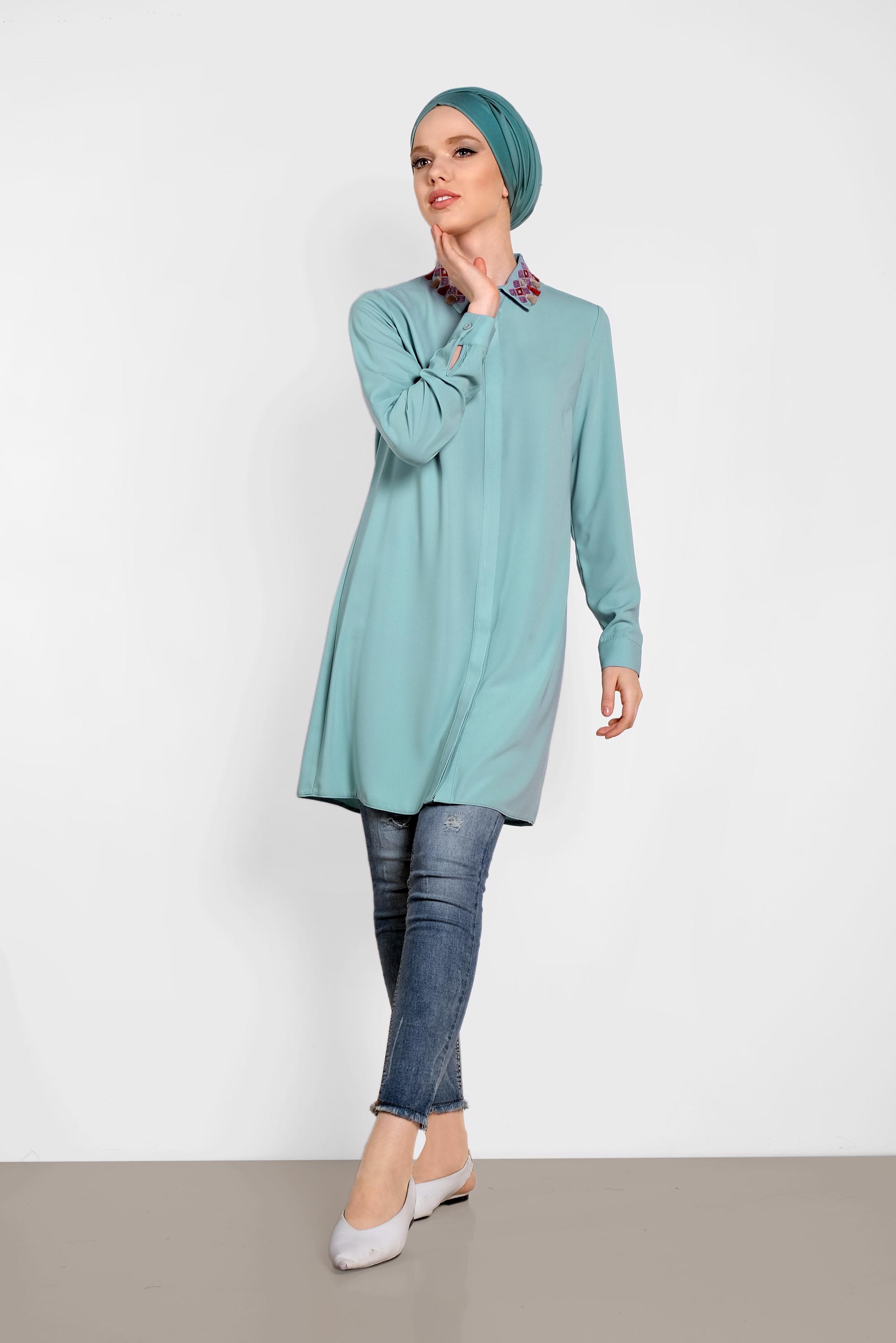 Tesettür giyim MAVİ YAKASI NAKIŞLI TUNİK 4387