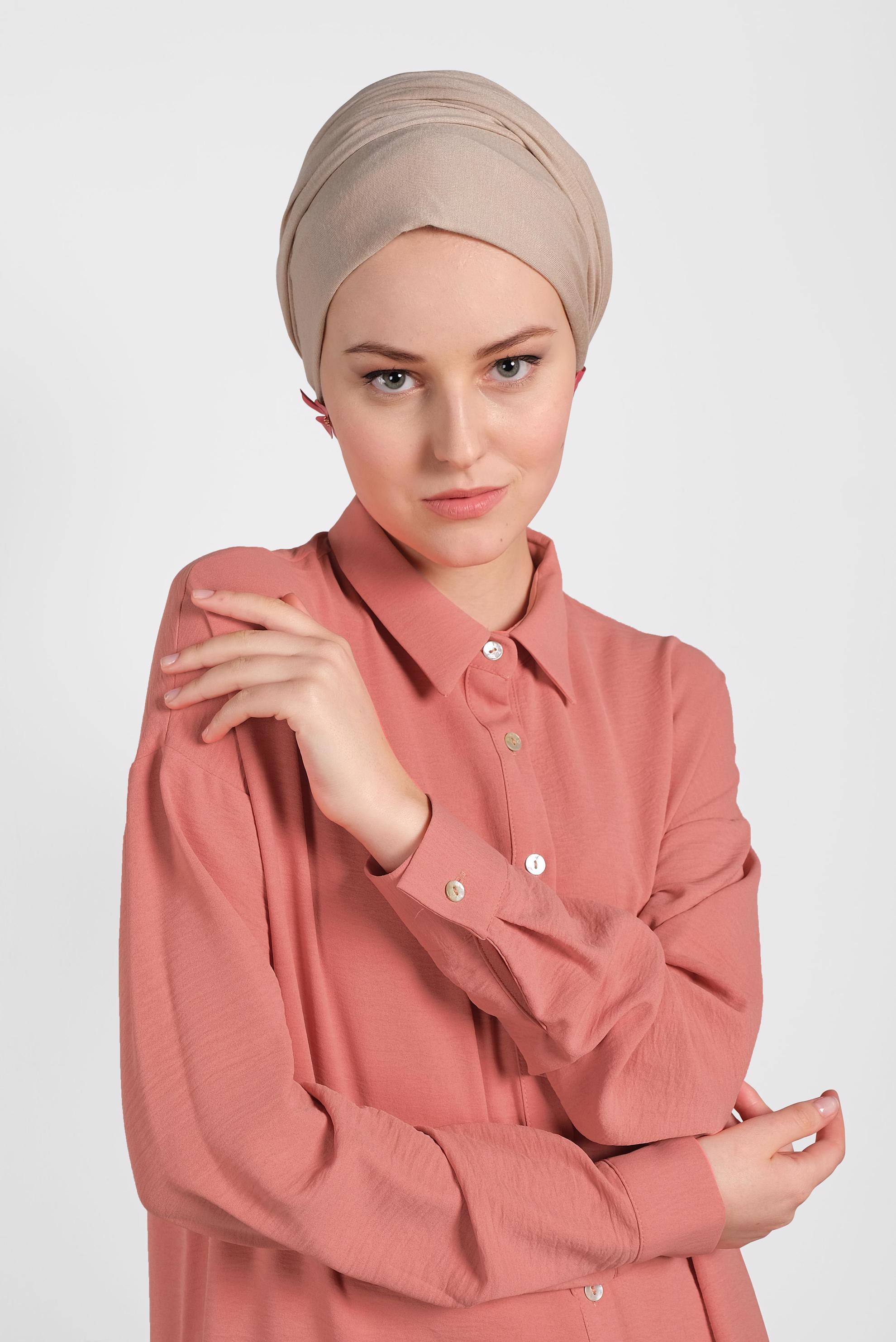 Tesettür giyim PUDRA YANLARI YIRTMAÇLI TUNİK 4417