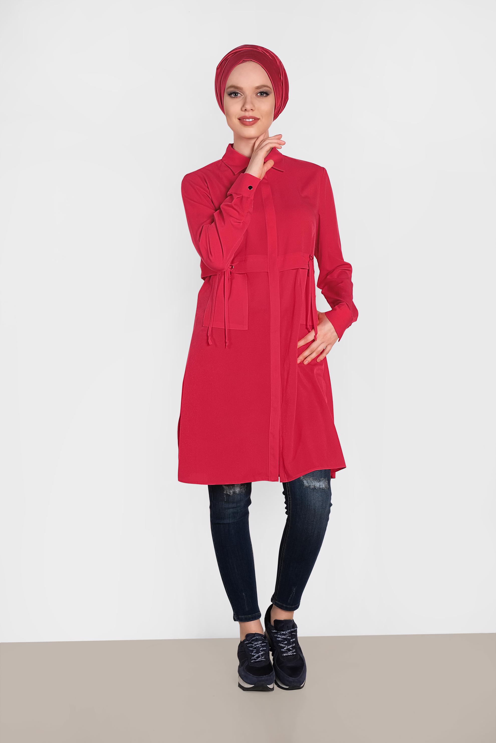 Tesettür giyim KIRMIZI BELİ BAĞCIK DETAYLI GİZLİ DÜĞMELİ TUNİK 4419
