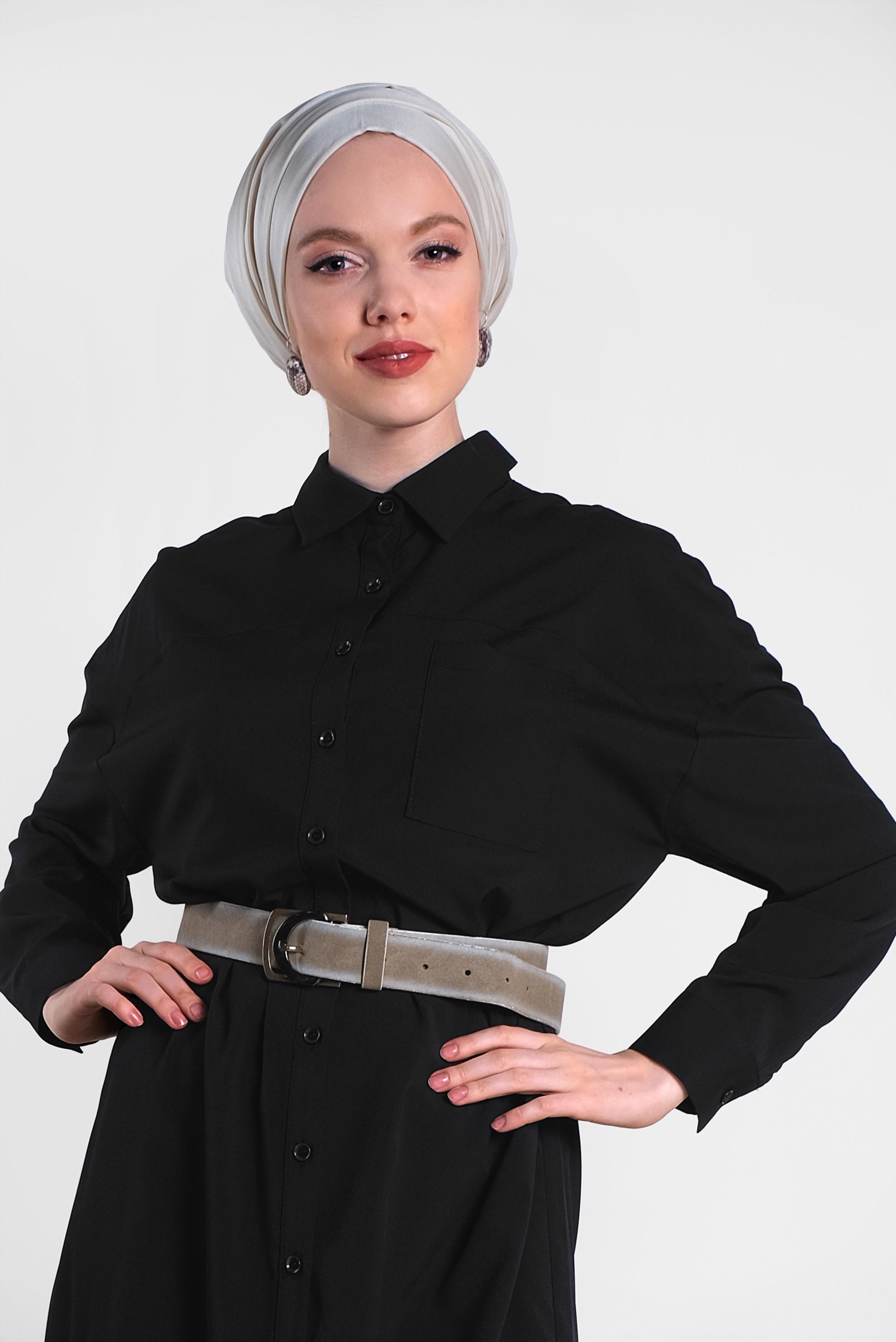 Tesettür giyim SİYAH YANLARI YIRTMAÇLI DÜĞMELİ TUNİK 4435