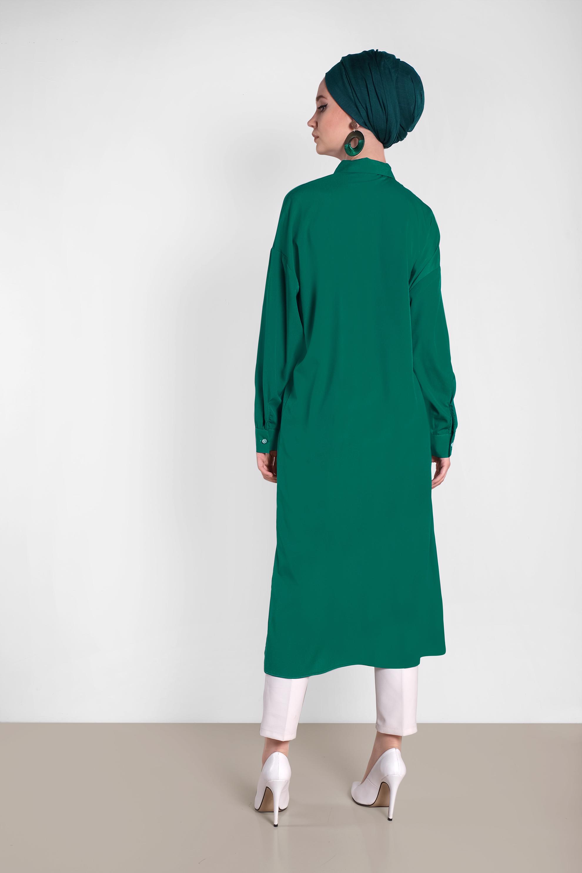 Tesettür giyim YEŞİL YANLARI YIRTMAÇLI DÜĞMELİ TUNİK 4435