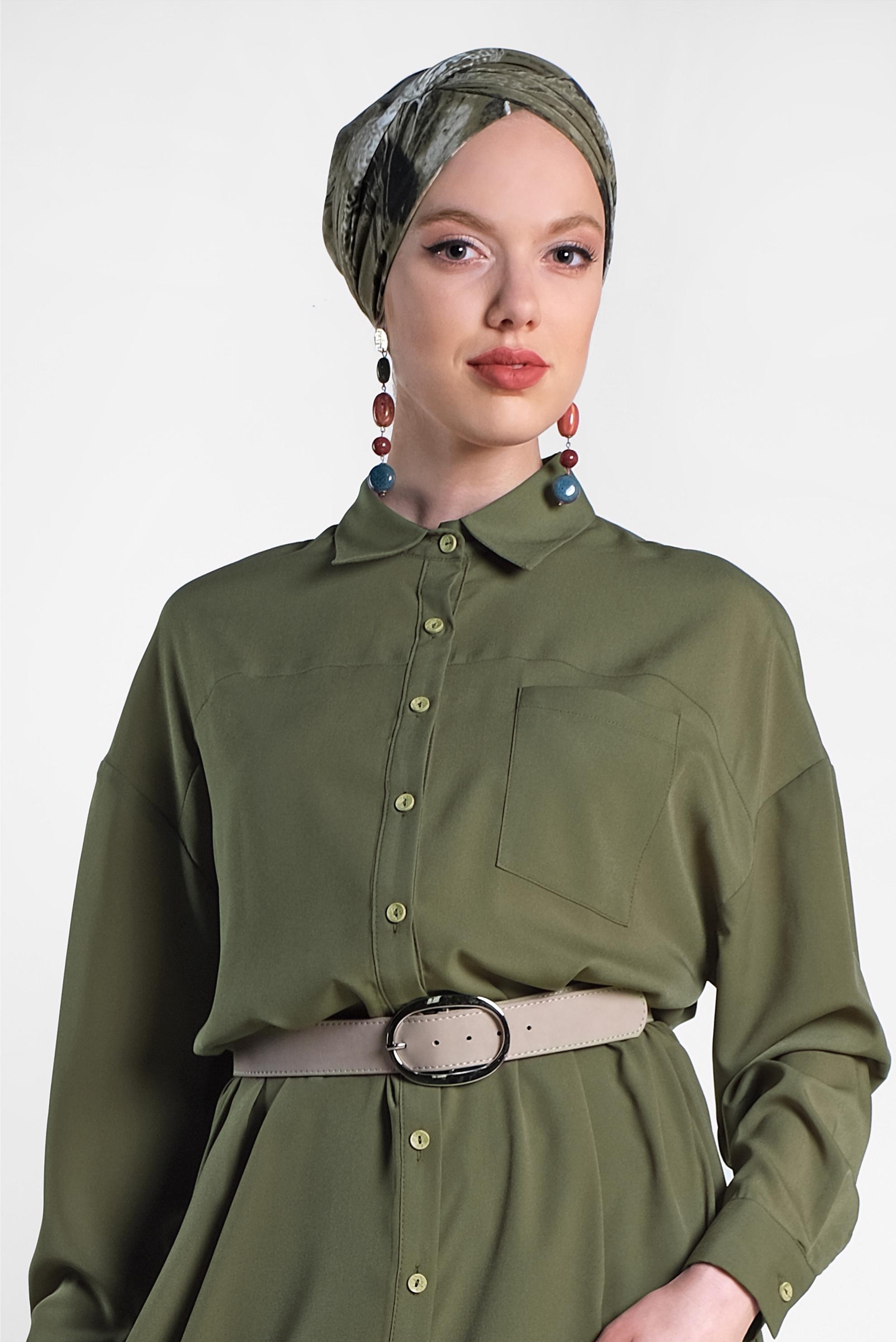 Tesettür giyim HAKİ YANLARI YIRTMAÇLI DÜĞMELİ TUNİK 4435