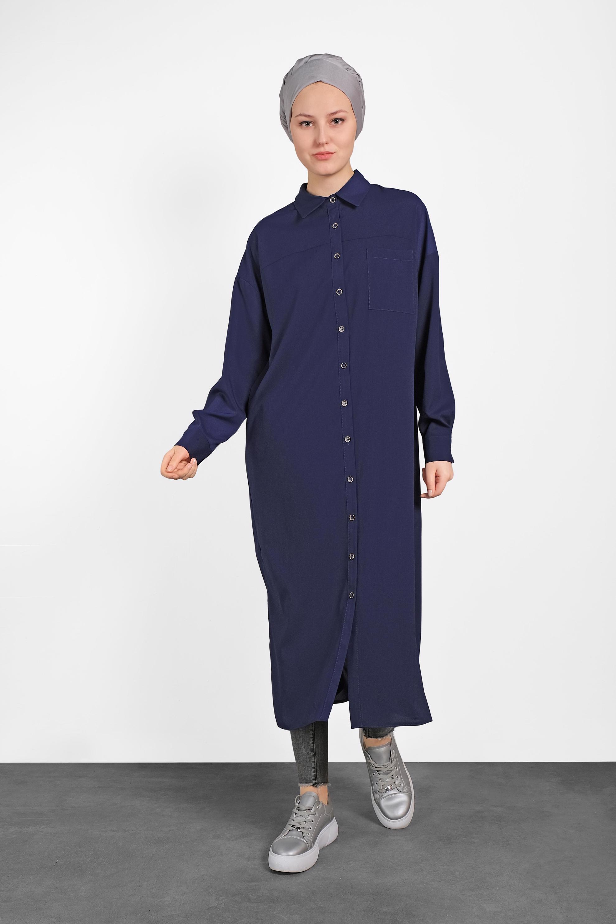 Tesettür giyim LACİVERT YANLARI YIRTMAÇLI DÜĞMELİ TUNİK 4435