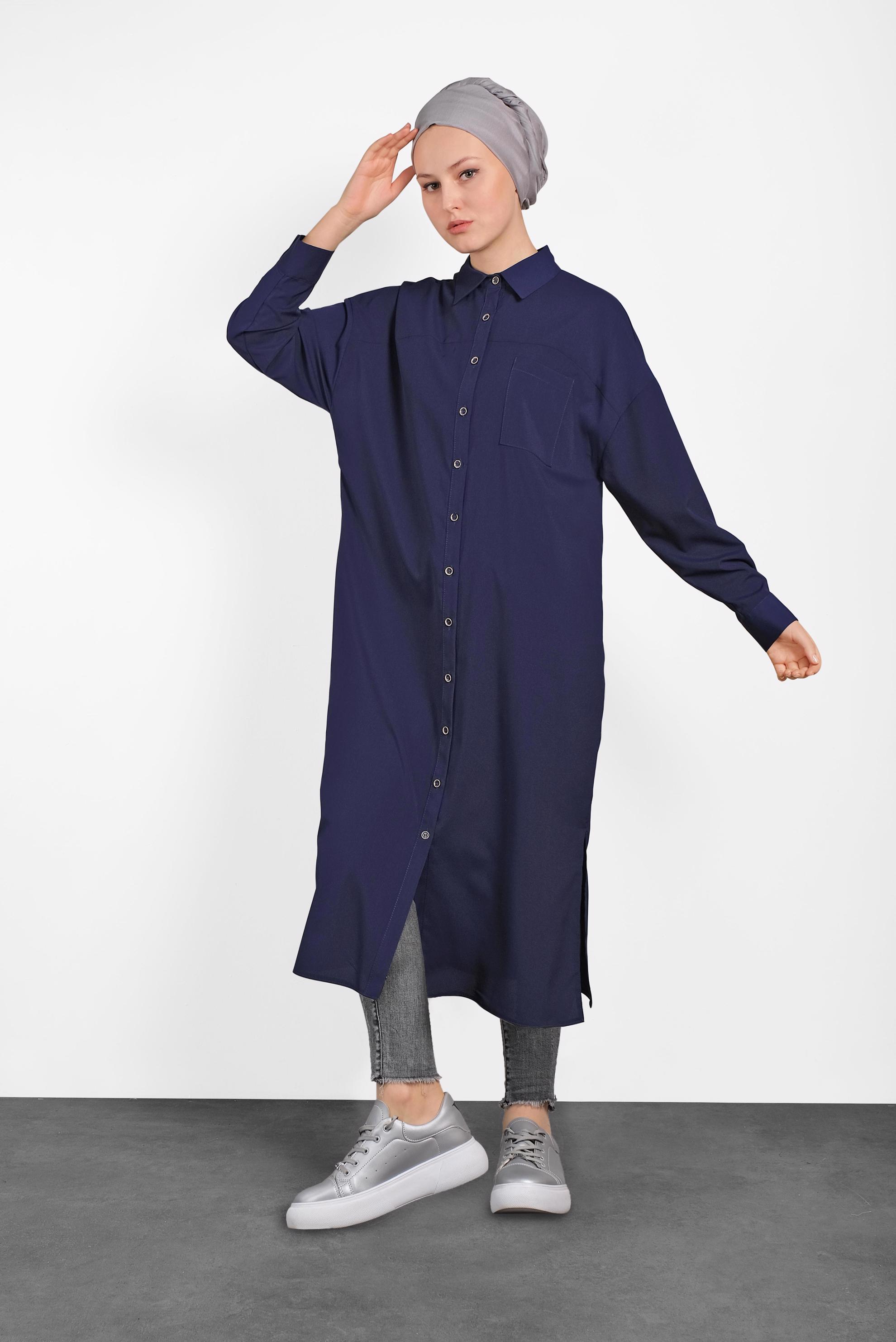 Tesettür giyim LACİVERT YANLARI YIRTMAÇLI DÜĞMELİ TUNİK 4435