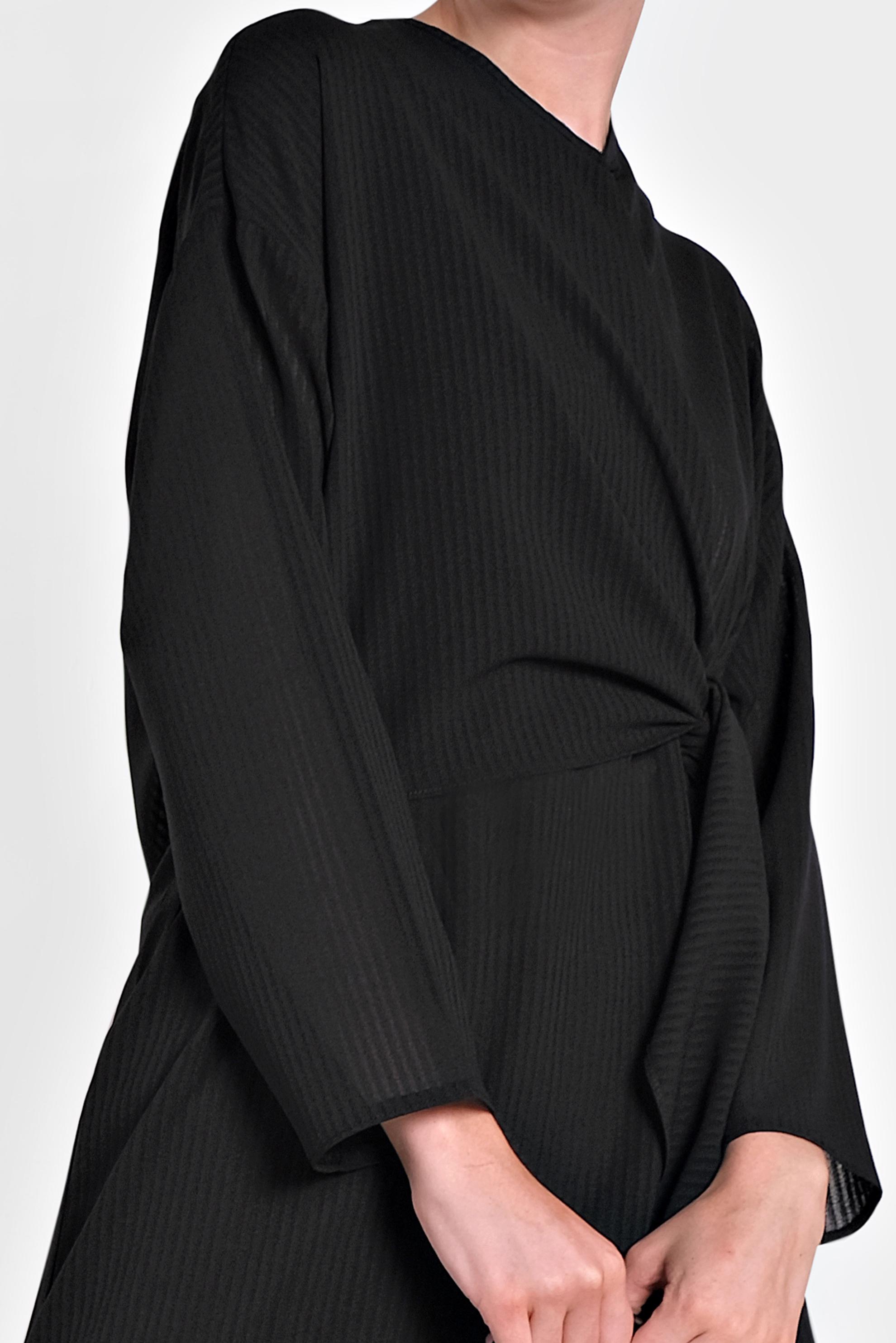 Tesettür giyim SİYAH BAĞLAMA DETAYLI İNCE YAZLIK TUNİK 4436