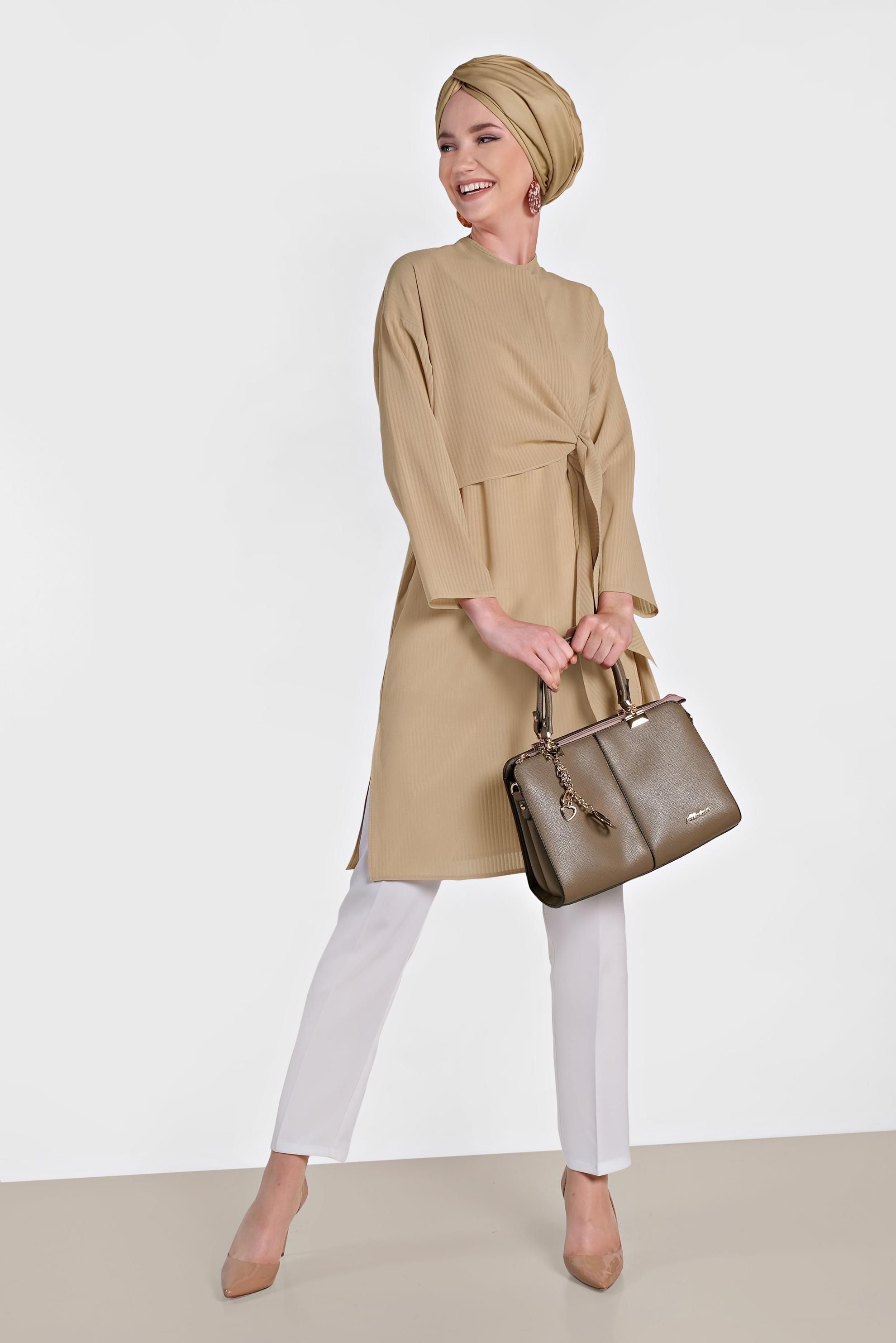 Tesettür giyim BEJ BAĞLAMA DETAYLI İNCE YAZLIK TUNİK 4436