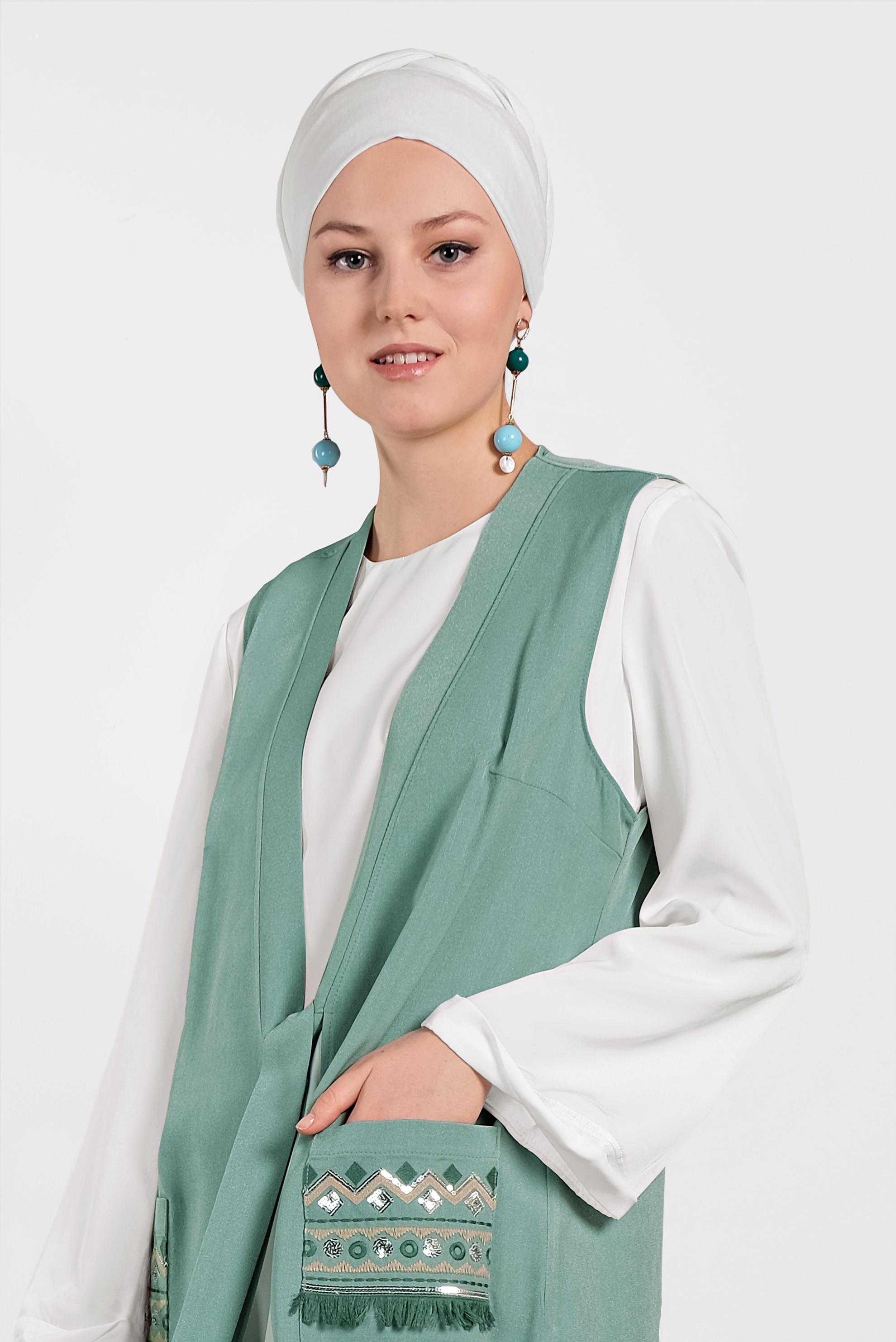 Tesettür giyim YEŞİL İŞLEMELİ İKİLİ TUNİK 4437