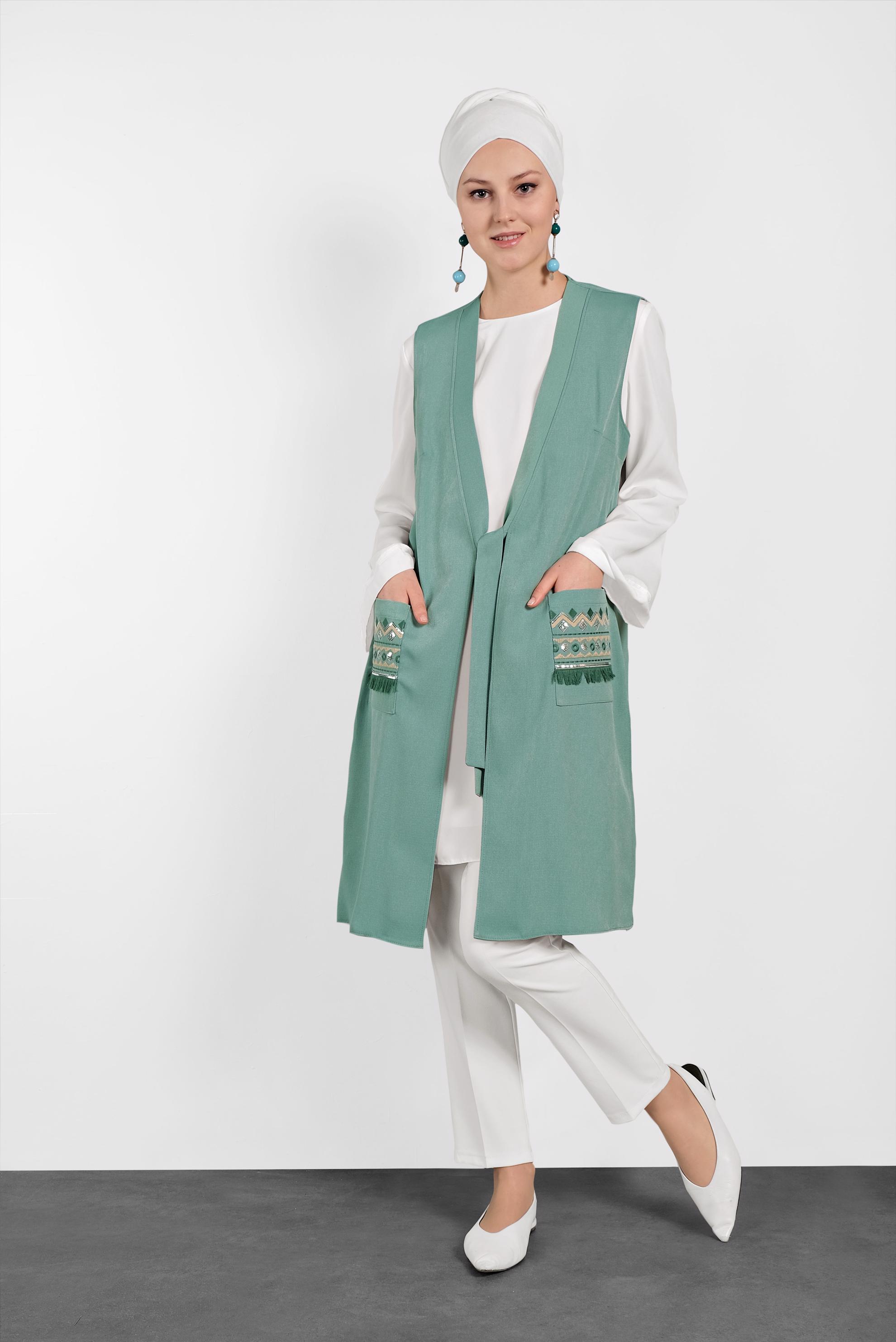 Tesettür giyim YEŞİL İŞLEMELİ İKİLİ TUNİK 4437