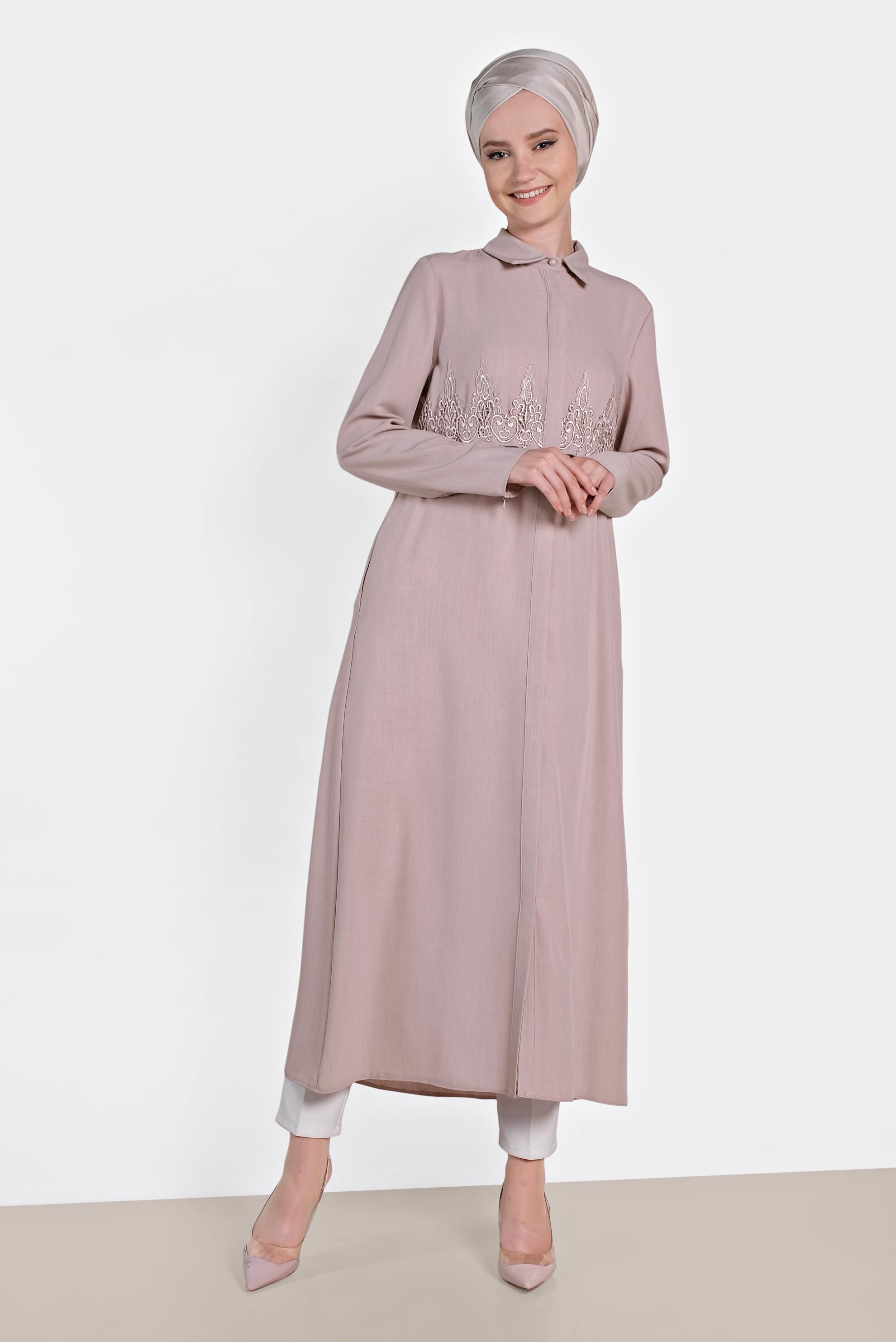 Tesettür giyim PUDRA MANŞETLERİ FERMUARLI NAKIŞLI TUNİK 4457