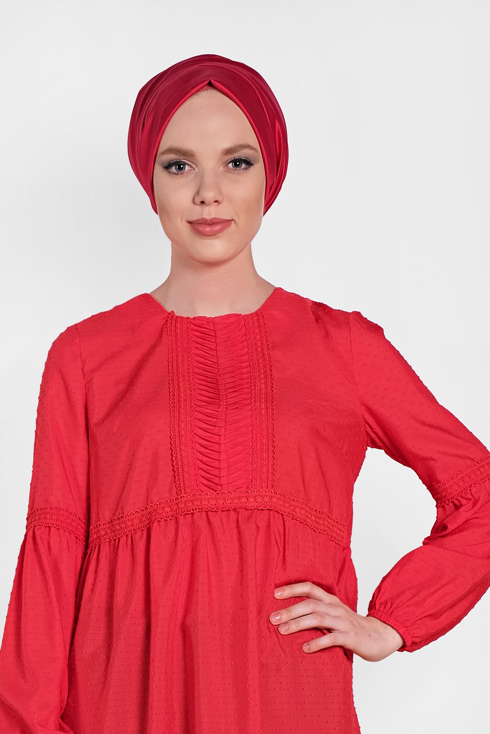 Tesettür giyim KIRMIZI BİLEKLERİ LASTİKLİ TUNİK 4471