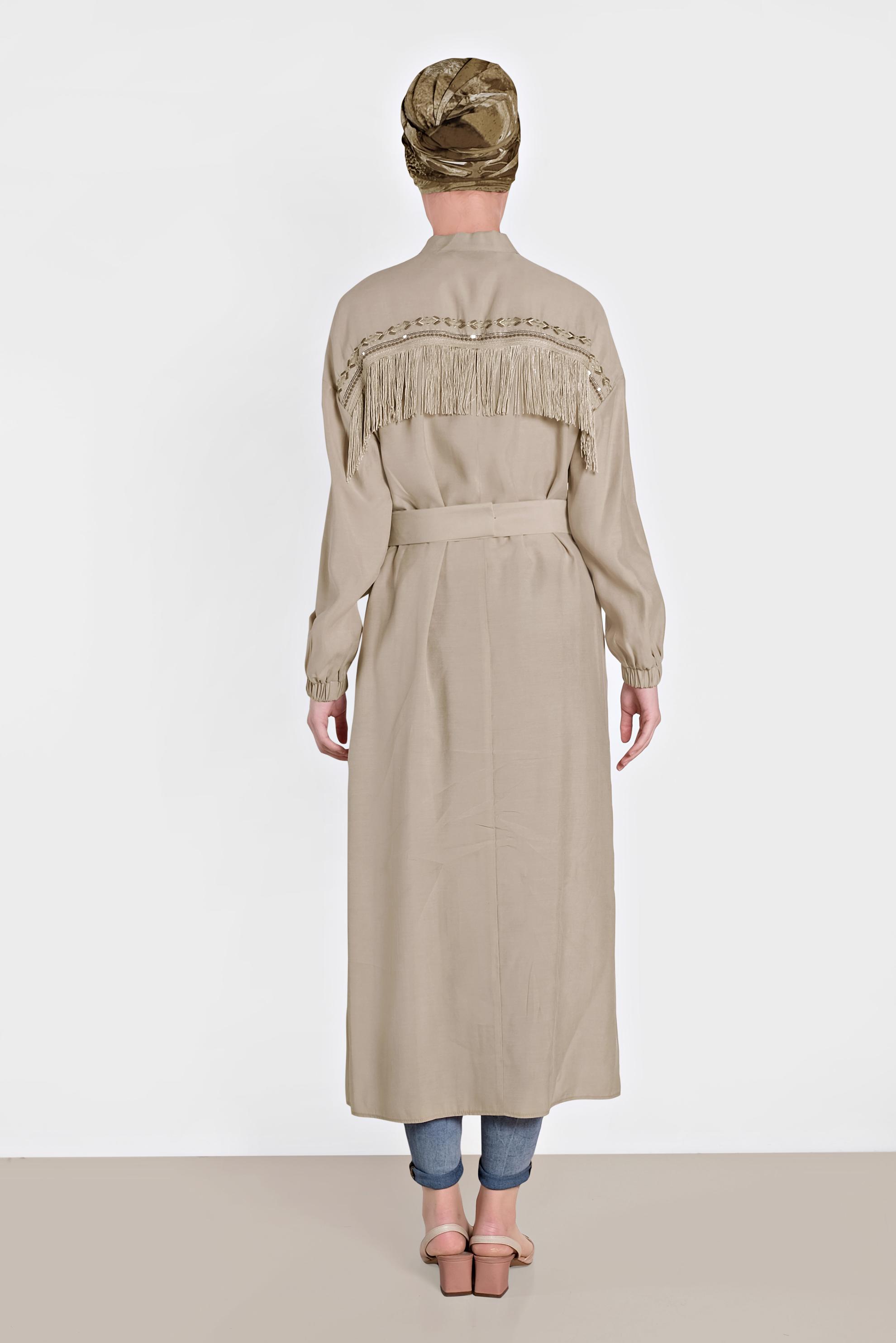 Tesettür giyim BEJ SIRTI PÜSKÜL DETAYLI KUŞAKLI TUNİK 4473