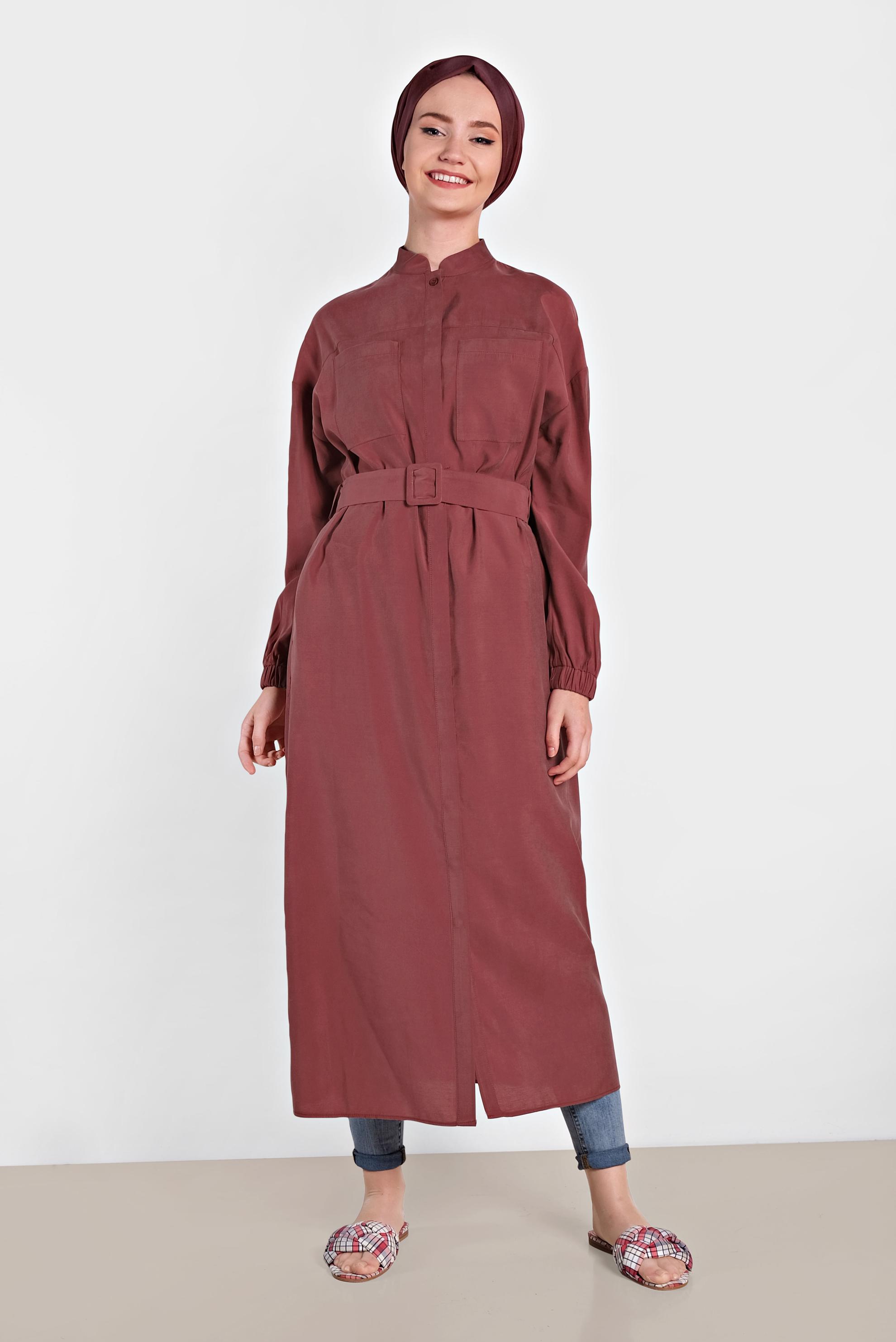 Tesettür giyim BORDO SIRTI PÜSKÜL DETAYLI KUŞAKLI TUNİK 4473