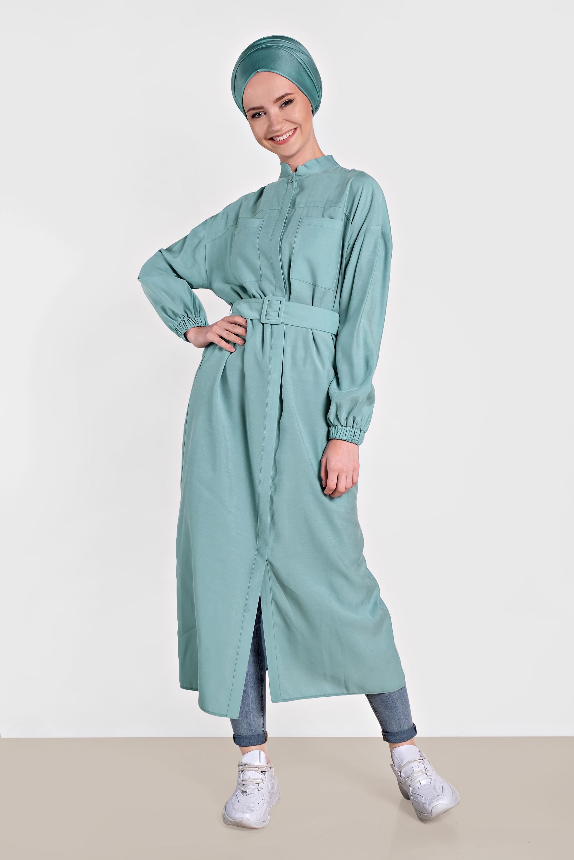 Tesettür giyim MAVİ SIRTI PÜSKÜL DETAYLI KUŞAKLI TUNİK 4473