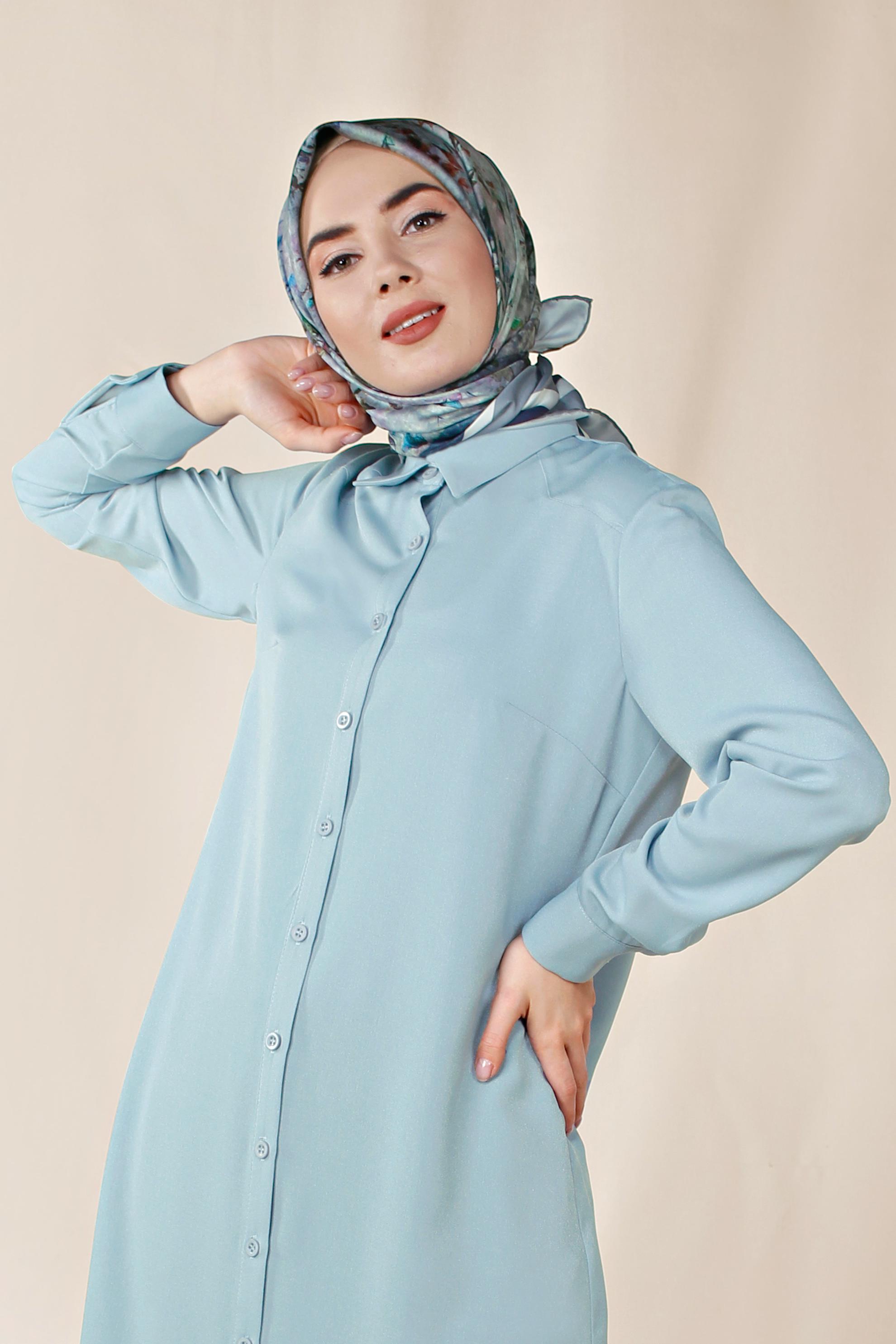 Tesettür giyim MAVİ YANLARI YIRTMAÇLI DÜĞMELİ TUNİK 4854