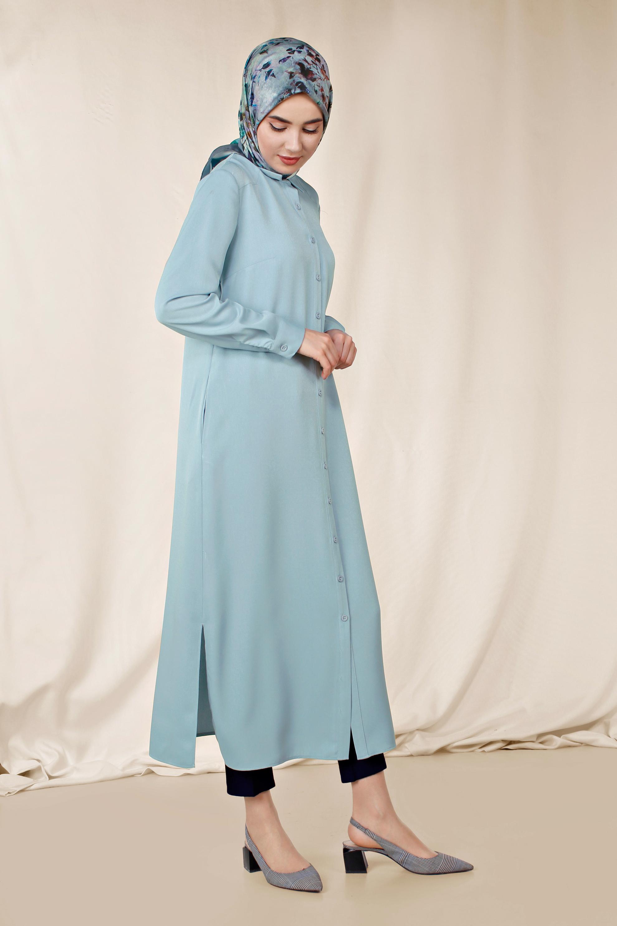 Tesettür giyim MAVİ YANLARI YIRTMAÇLI DÜĞMELİ TUNİK 4854