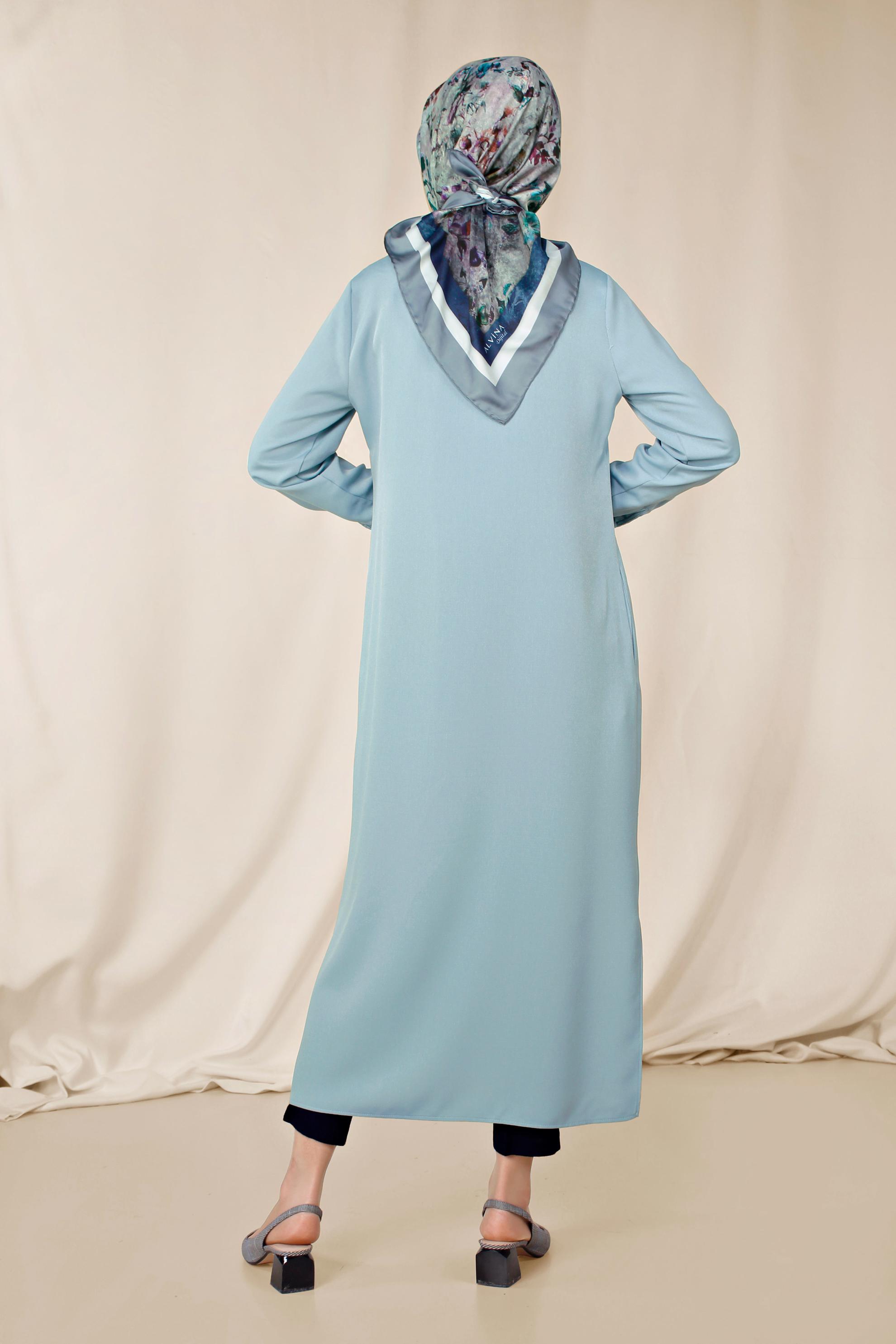 Tesettür giyim MAVİ YANLARI YIRTMAÇLI DÜĞMELİ TUNİK 4854