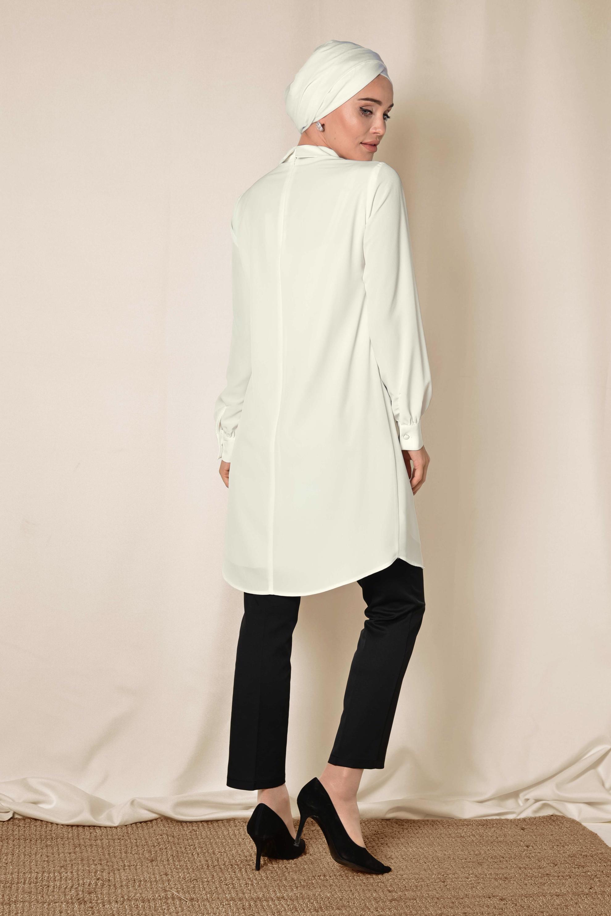Tesettür giyim BEYAZ ARKADAN FERMUARLI TUNİK 4863