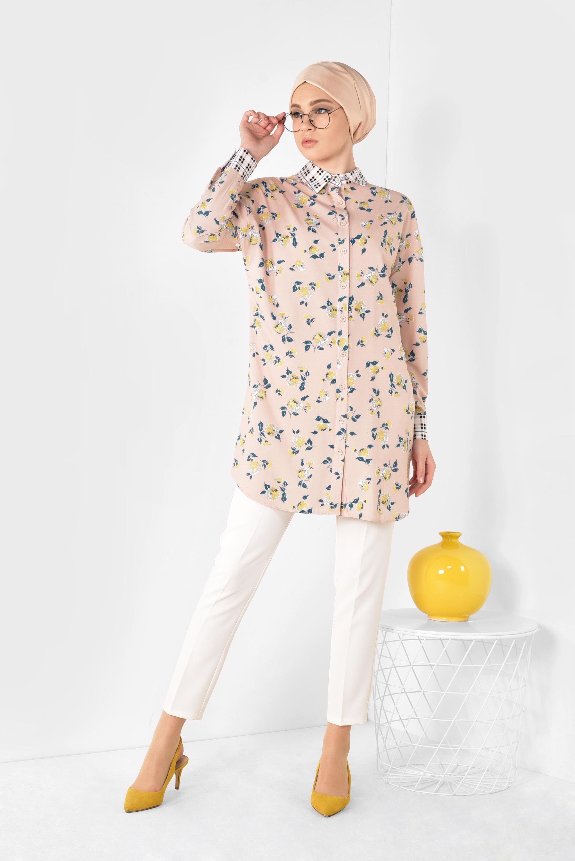 Tesettür giyim PUDRA YAKASI VE MANŞETLERİ EKOSELİ TUNİK 4909