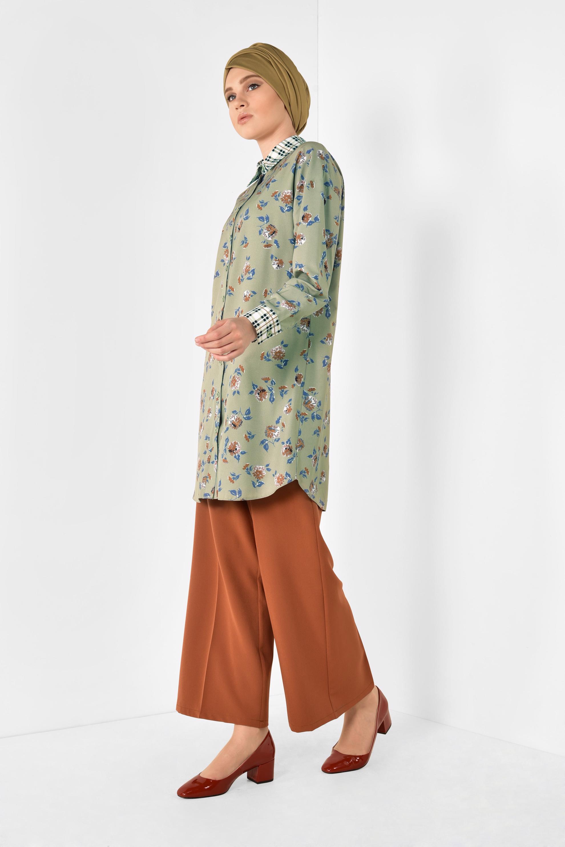 Tesettür giyim YEŞİL YAKASI VE MANŞETLERİ EKOSELİ TUNİK 4909