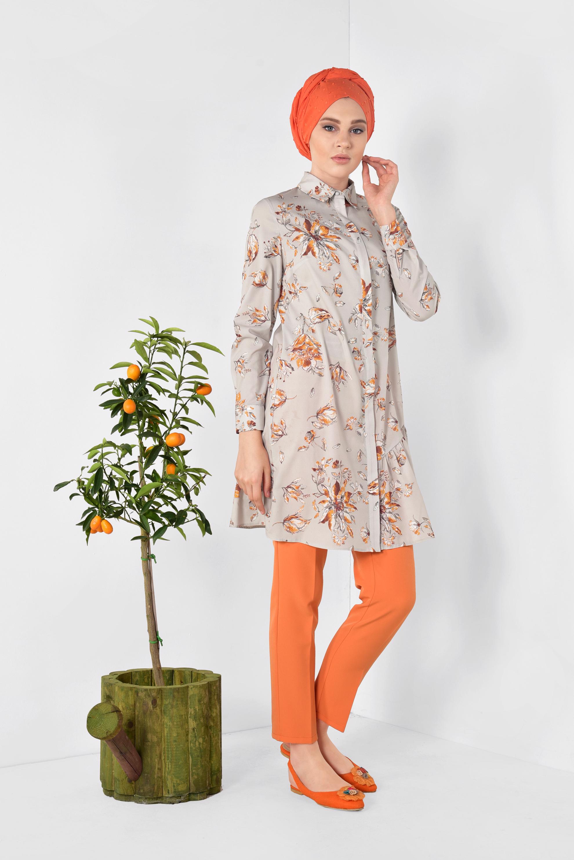 Tesettür giyim BEJ ÖNDEN DÜĞMELİ ÇİÇEKLİ TUNİK 4911