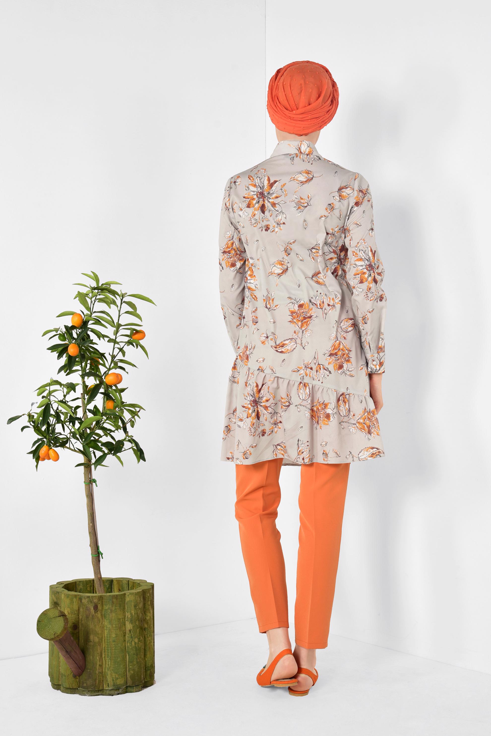 Tesettür giyim BEJ ÖNDEN DÜĞMELİ ÇİÇEKLİ TUNİK 4911