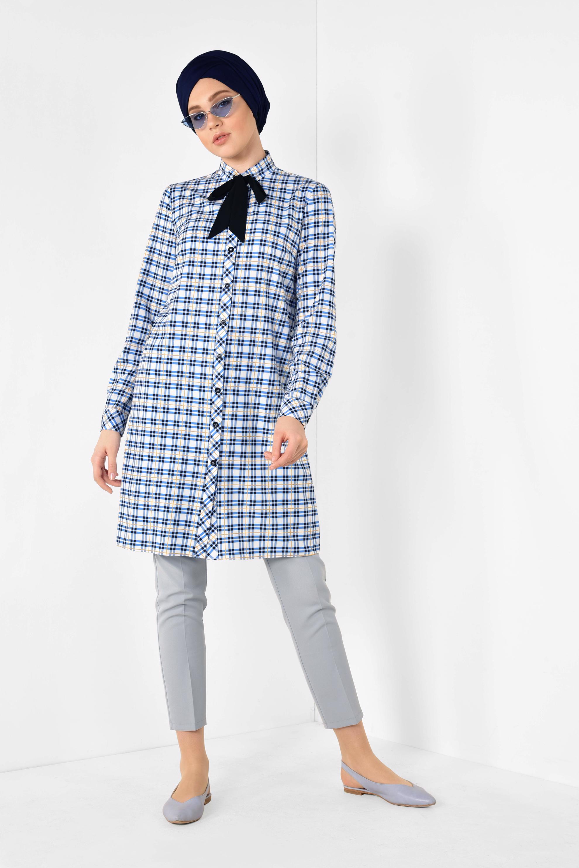 Tesettür giyim MAVİ YAKASI BAĞCIKLI EKOSE DESENLİ TUNİK 4912