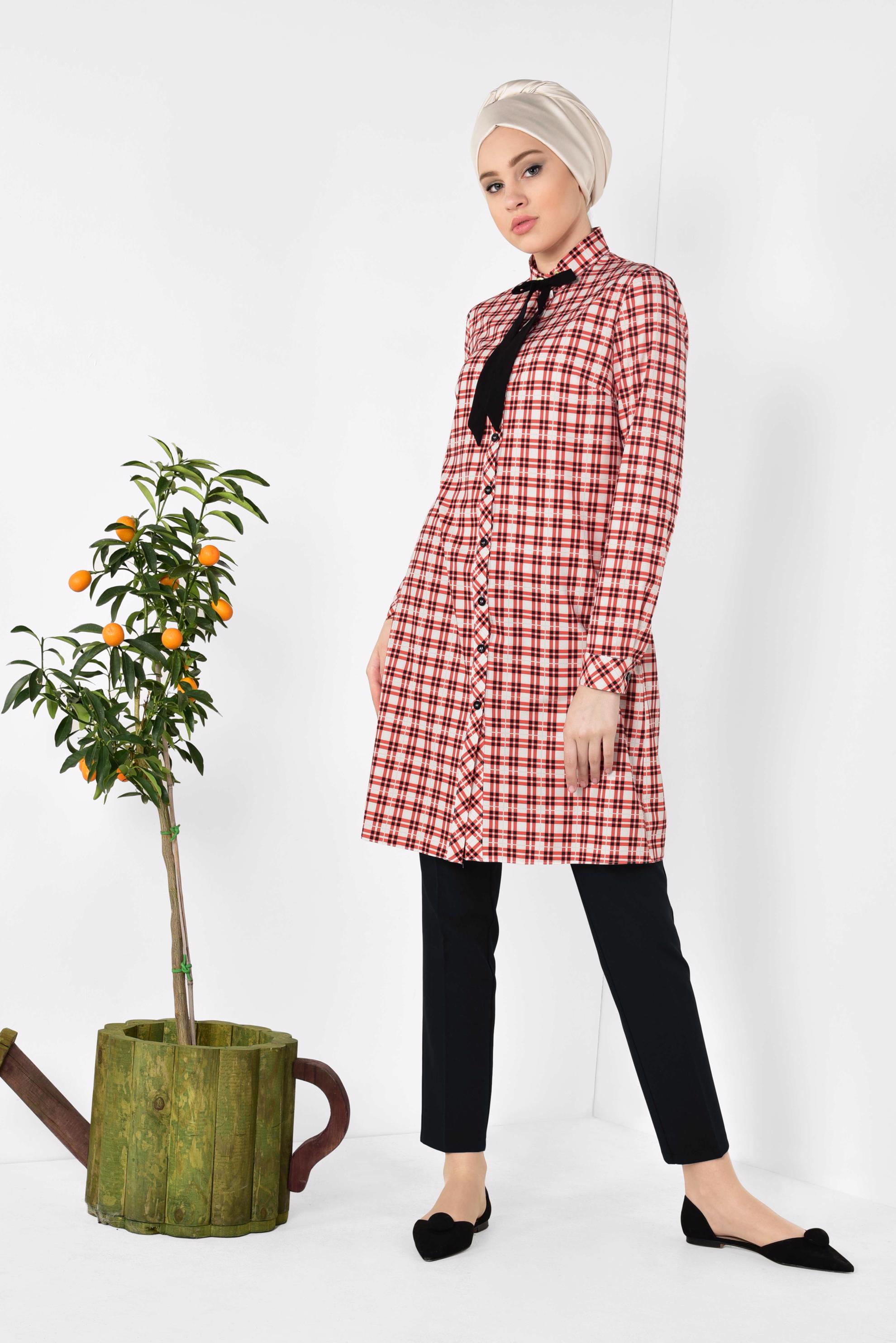 Tesettür giyim KIRMIZI YAKASI BAĞCIKLI EKOSE DESENLİ TUNİK 4912