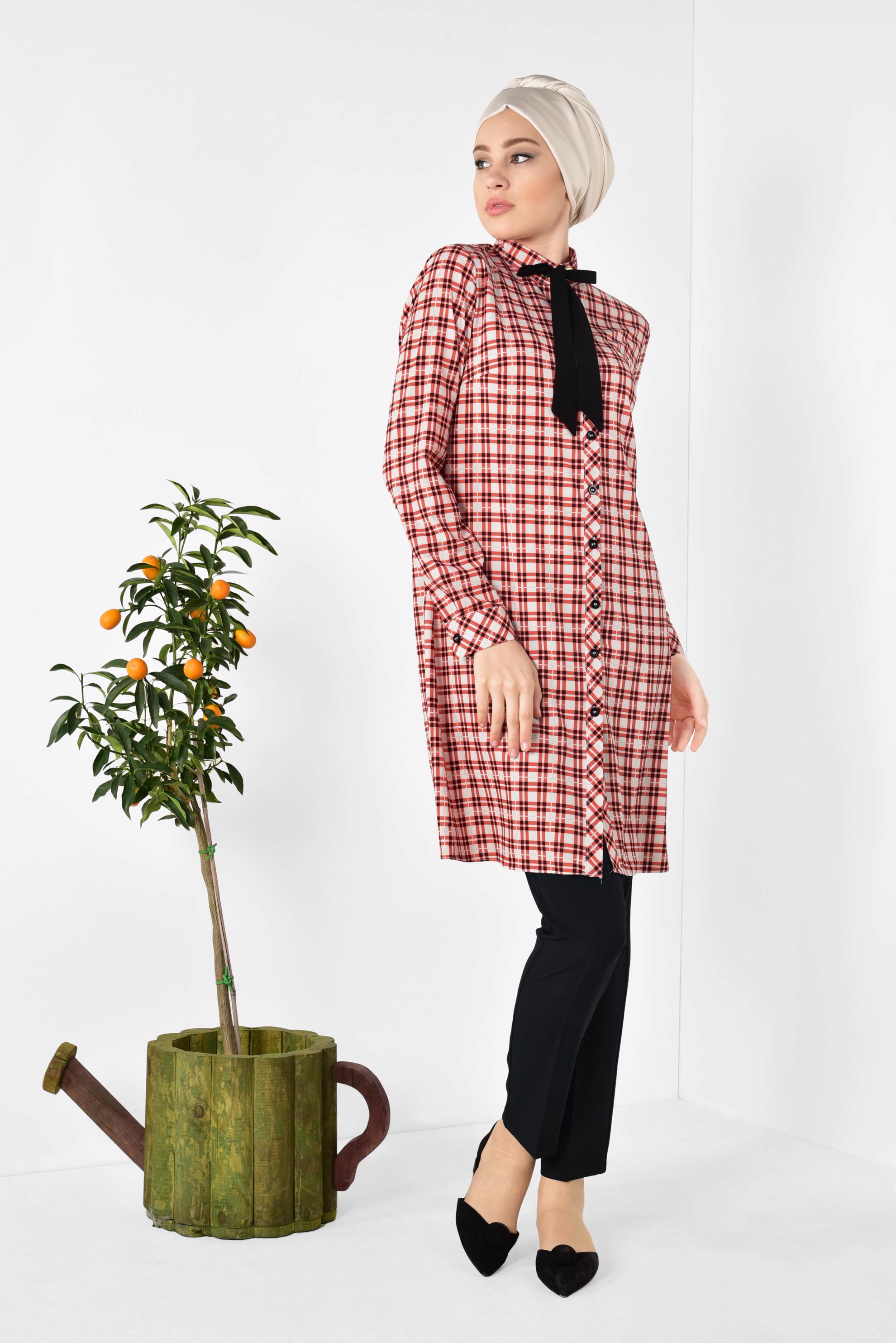 Tesettür giyim KIRMIZI YAKASI BAĞCIKLI EKOSE DESENLİ TUNİK 4912