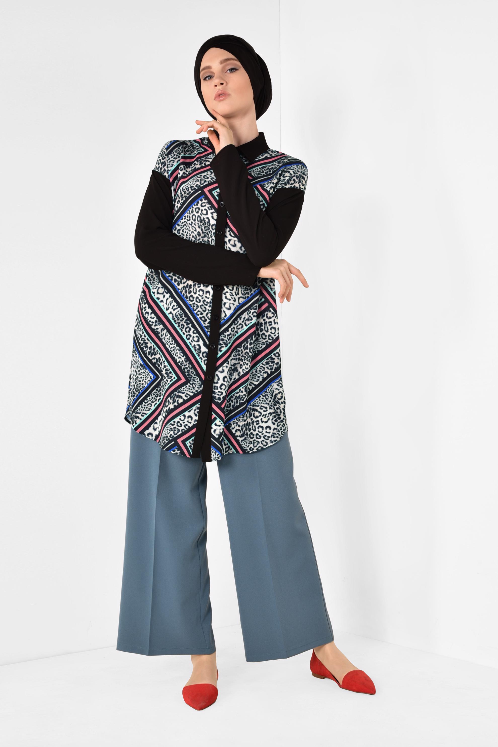 Tesettür giyim GRİ DESENLİ DÜĞMELİ TUNİK 4964