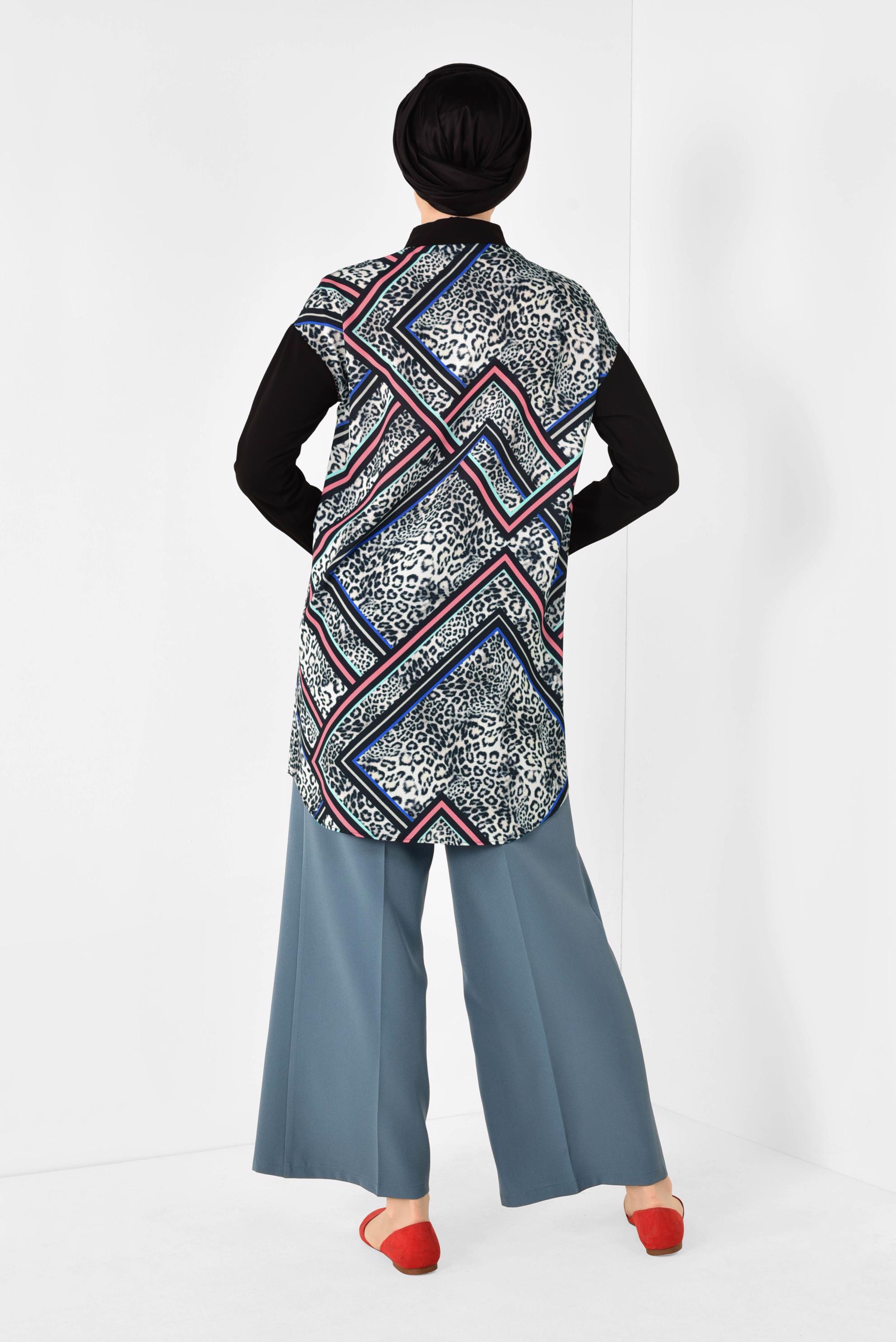 Tesettür giyim GRİ DESENLİ DÜĞMELİ TUNİK 4964