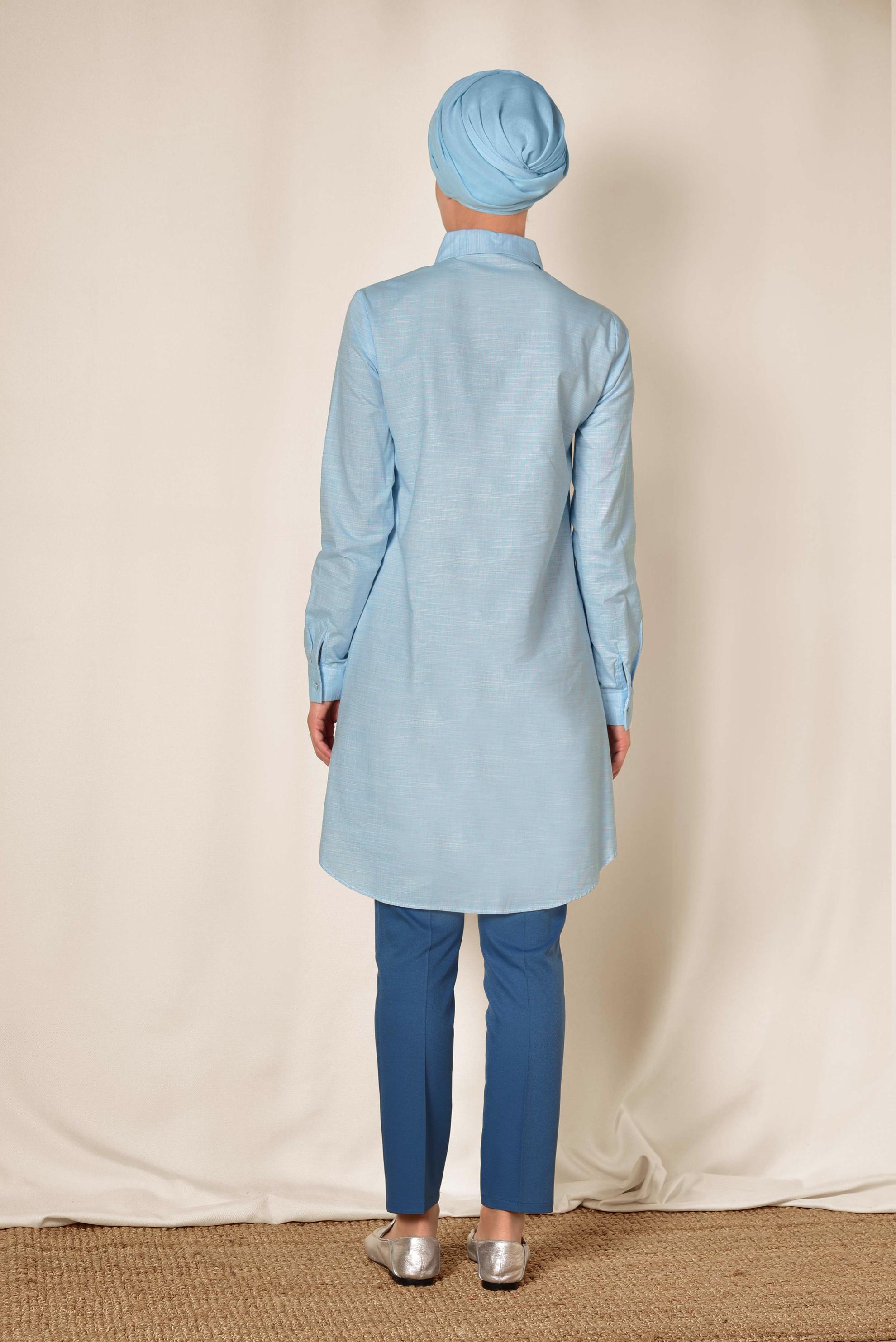 Tesettür giyim MAVİ YAKASI ZİNCİRLİ ÖNDEN DÜĞMELİ TUNİK 4987